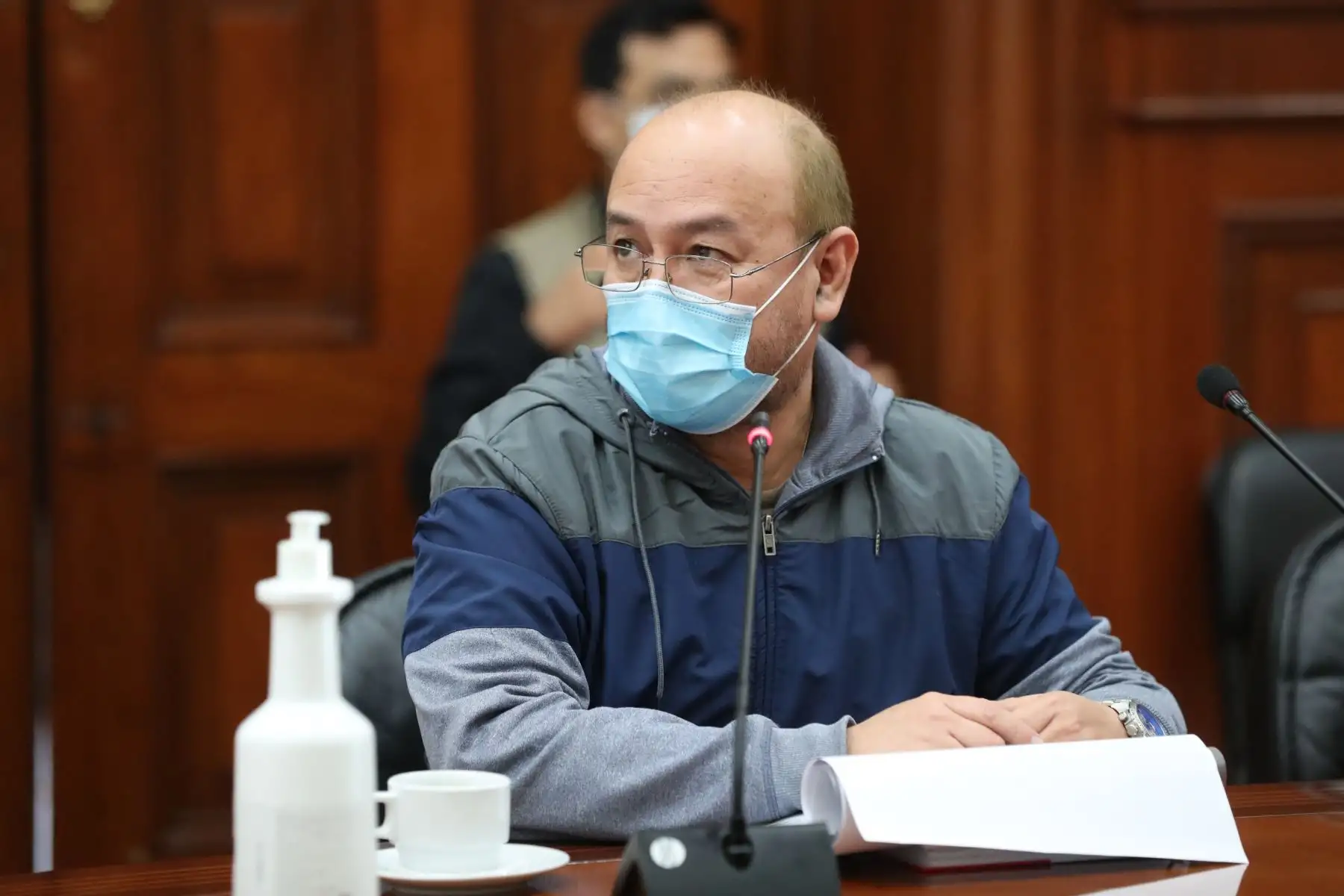 El titular de la PCM, Vicente Zeballos lidera reunión de trabajo con sectores del Ejecutivo para articular acciones que impulsen el desarrollo del Corredor Vial Sur. En la reunión participa el viceministro de Gobernanza Territorial de la PCM, Raúl Molina.
Foto: PCM