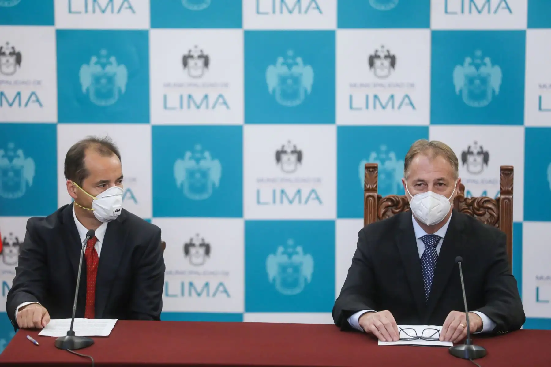 El alcalde de Lima, Jorge Muñoz y la Embajada de República Checa firman un convenio de cooperación internacional para enfrentar el Covid-19. Foto: ANDINA/Municipalidad de Lima