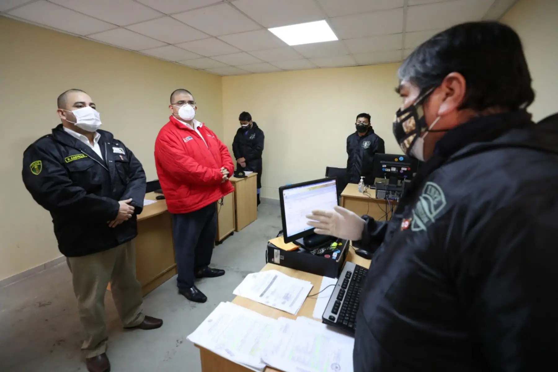 El ministro de Justicia Fernando Castaneda, acompañado del vicepresidente del INPE,  Rafael Castillo inauguran el Establecimiento Transitorio de Procesados de Lima, ubicado en el E.P. Ancón II.
Foto: Ministerio de Justicia y Derechos Humanos