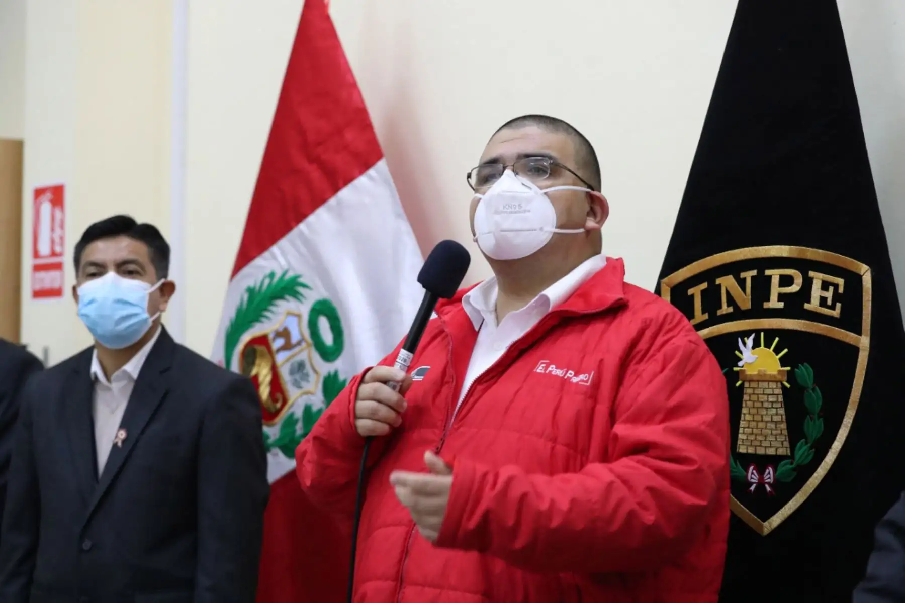 El ministro de Justicia Fernando Castaneda, acompañado del vicepresidente del INPE,  Rafael Castillo inauguran el Establecimiento Transitorio de Procesados de Lima, ubicado en el E.P. Ancón II.
Foto: Ministerio de Justicia y Derechos Humanos