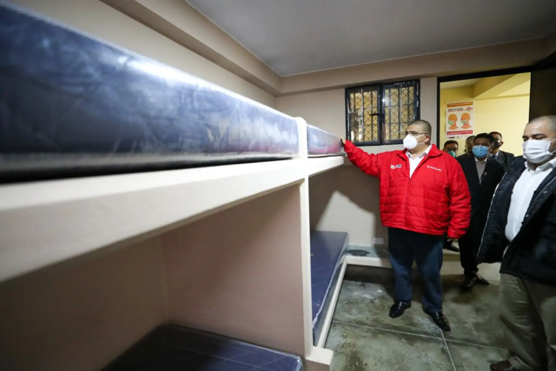 El ministro de Justicia Fernando Castaneda, acompañado del vicepresidente del INPE,  Rafael Castillo inauguran el Establecimiento Transitorio de Procesados de Lima, ubicado en el E.P. Ancón II.
Foto: Ministerio de Justicia y Derechos Humanos