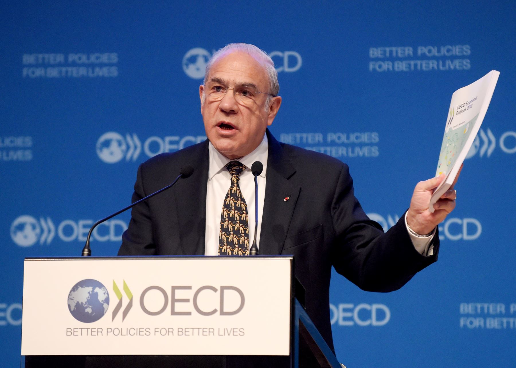 "Hoy he anunciado en el consejo de la OCDE que no voy a aspirar a un nuevo mandato", dijo el exministro de Finanzas de México. Foto: AFP