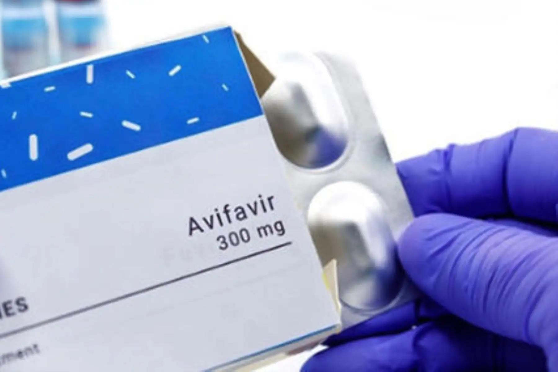 El 65 por ciento de pacientes necesitó cuatro días para recuperarse en su totalidad bajo el tratamiento de Avifavir. Foto: Internet