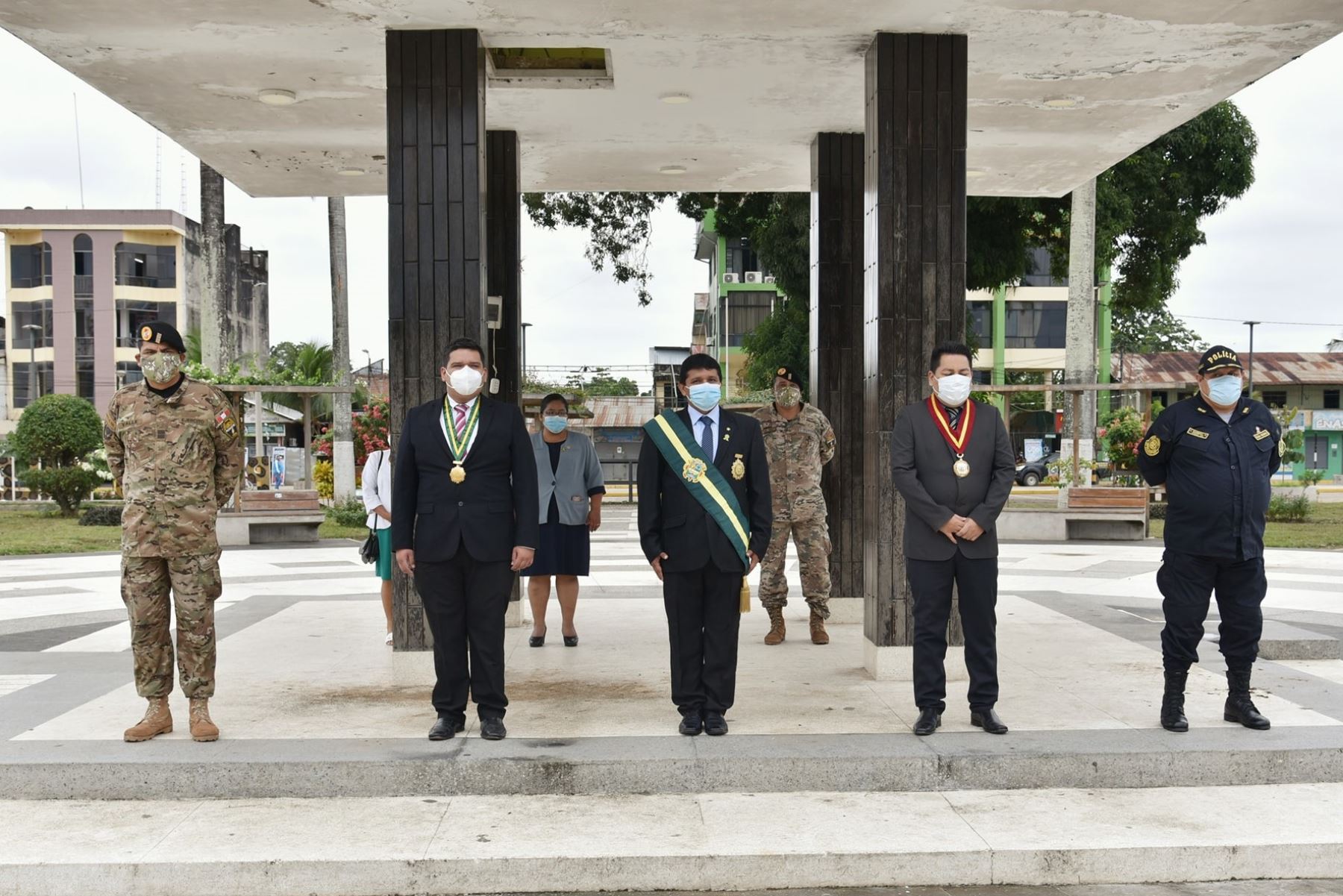 Autoridades locales y regionales participaron en la ceremonia de conmemoración del 118° aniversario de Puerto Maldonado.
