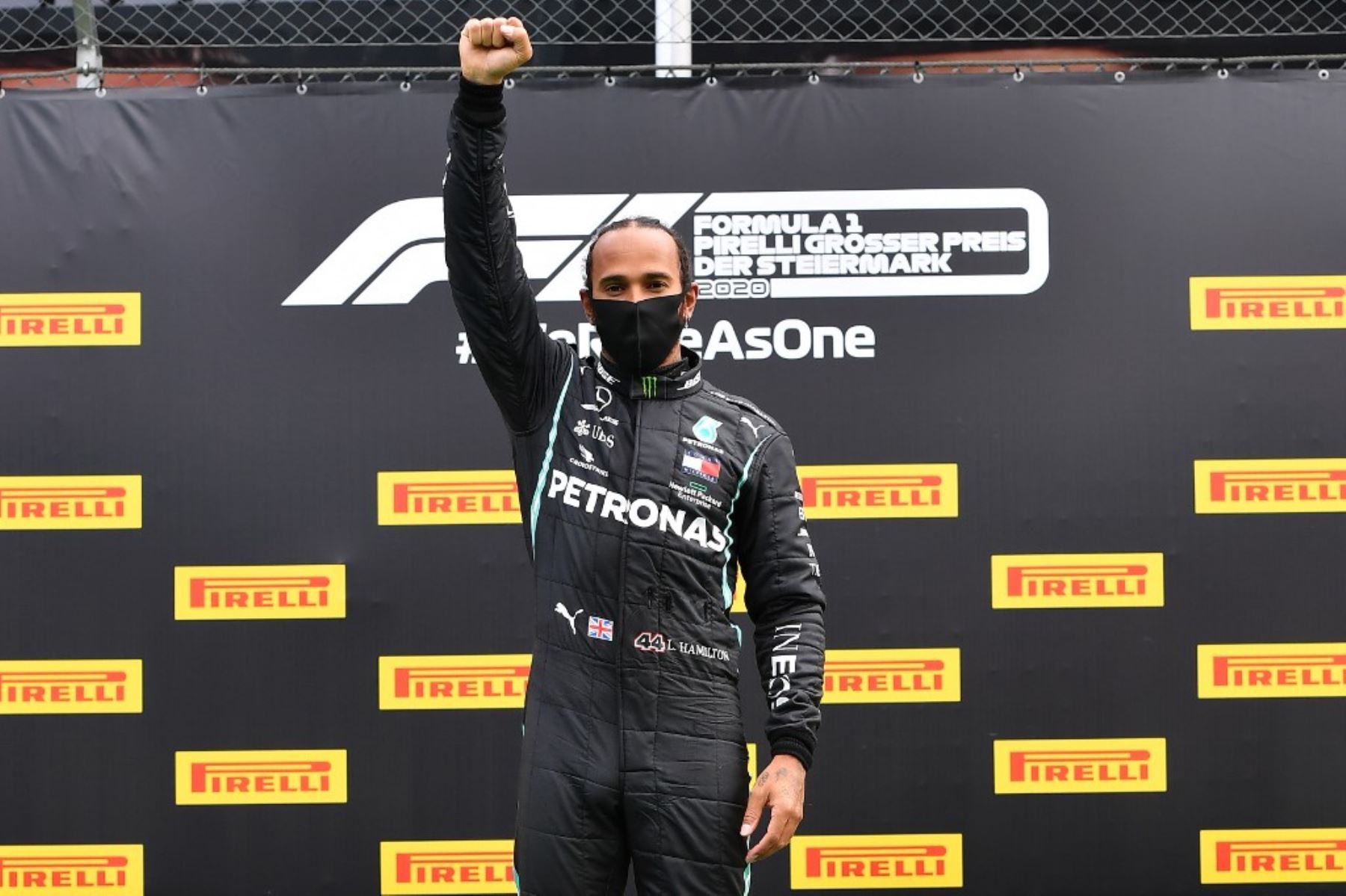 Tras su error en la primera carrera de la temporada, el británico Lewis Hamilton (Mercedes) logró la victoria este domingo en el Gran Premio de Estiria