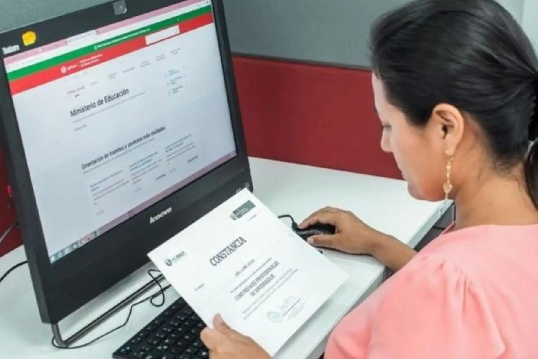 Reforzarán competencias digitales de 5,000 docentes de educación superior tecnológica. Foto: ANDINA/Difusión.
