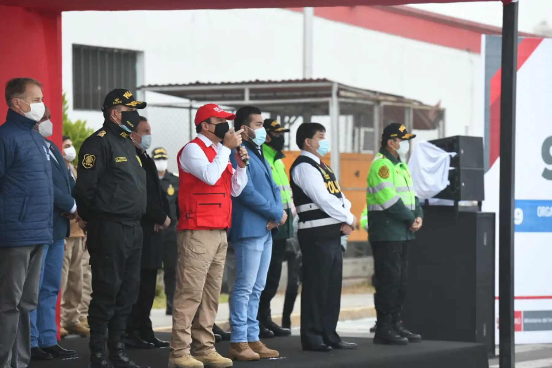 Ministerio del Interior presenta armas incautadas durante el estado de emergencia, producto de diversos operativos realizados por la Policía Nacional, dentro del Plan Operaciones “Fortaleza 2020". Foto: ANDINA/Mininter