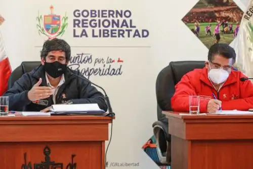El ministro de Transportes y Comunicaciones, Carlos Lozada, informó que, por medio del programa Arranca Perú, el Ejecutivo ha transferido este año más de S/ 206 millones a los doce municipios provinciales de La Libertad. Foto: ANDINA/Difusión