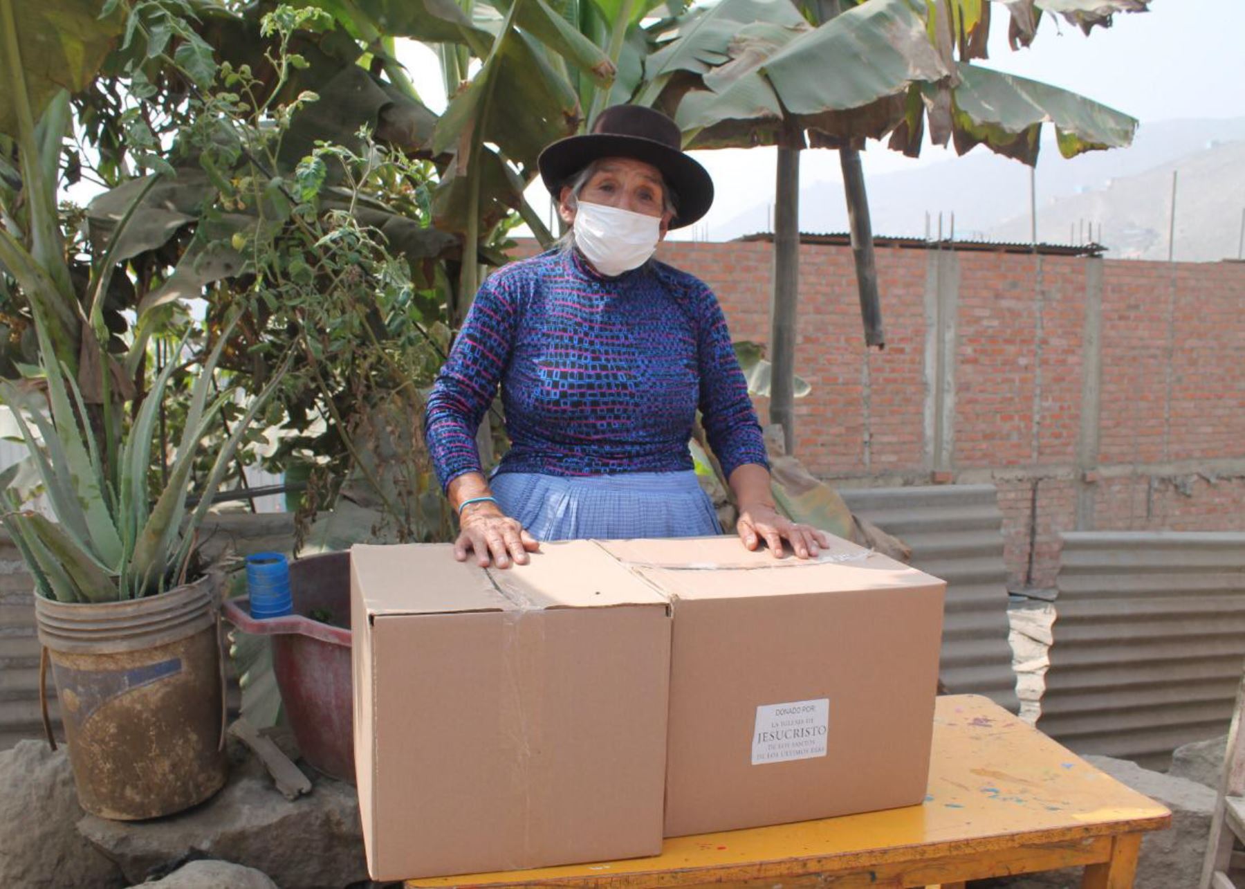 Víctimas del periodo de violencia recibieron kits de alimentos para enfrentar la pandemia.