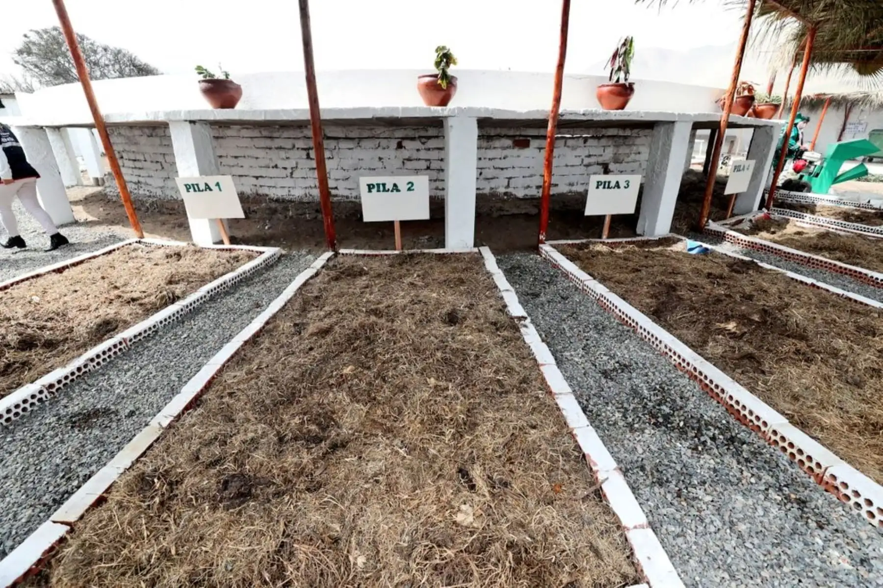 En la visita también se hizo un recorrido por las instalaciones de la planta de #reciclajeSímbolo universal de reciclaje, en donde el representante de municipalidad explicó el proceso de valorización de los residuos inorgánicos. Foto: ANDINA/Minam