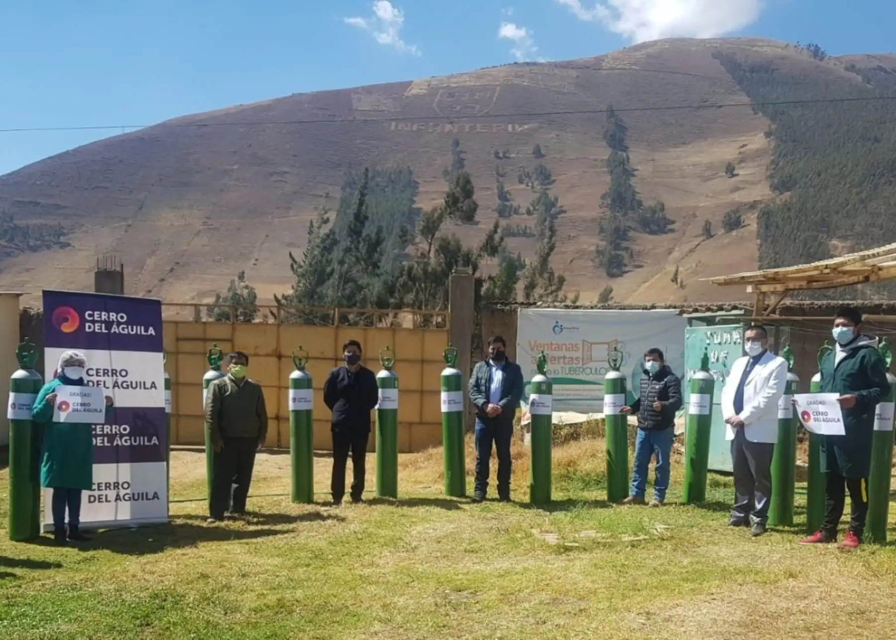 Empresas donan balones de oxígeno y kits de bioseguridad a regiones afectadas por la pandemia de coronavirus. ANDINA/Difusión