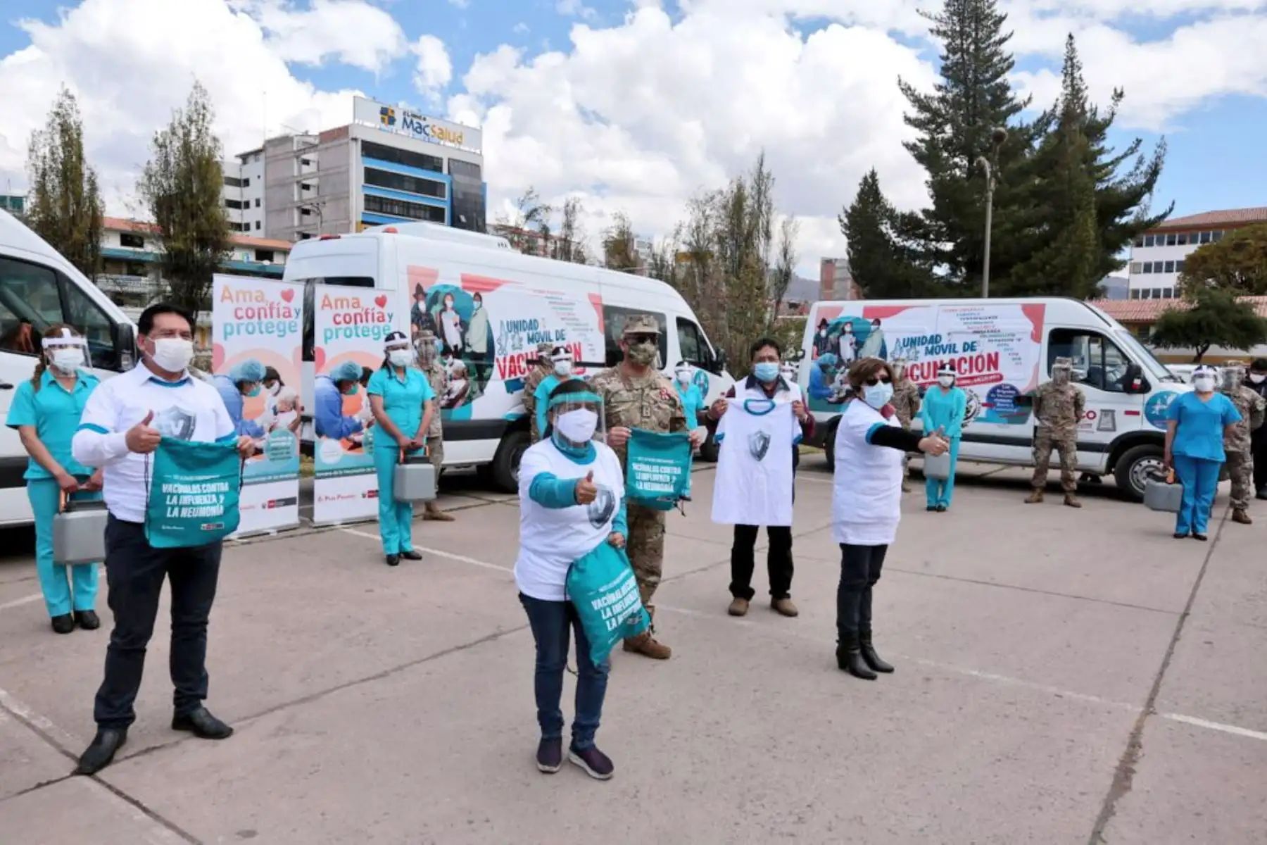 El Minsa y la Diresa Cusco lanzan la actividad  “Vacuna Móvil Regional", compuesto por unidades móviles de vacunación que trasladarán a las brigadas para inmunizar a la población que habita en lugares alejados.
Foto: Minsa