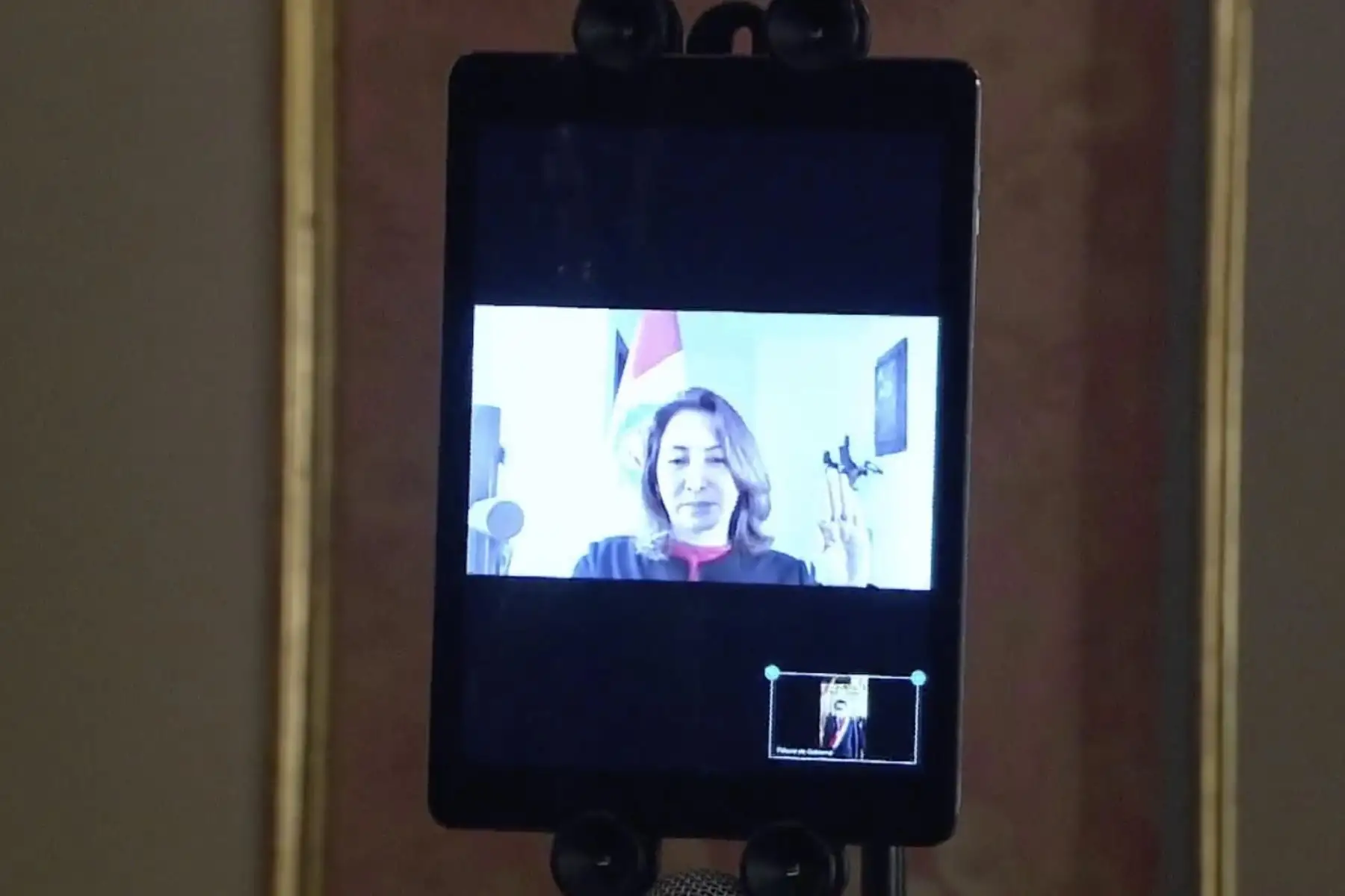Rocío Barrios juramentó hoy al cargo de ministra de Comercio Exterior y Turismo, de manera virtual, debido a que se encuentra en cuarentena por el coronavirus (covid-19). Foto: ANDINA/ Prensa Presidencia