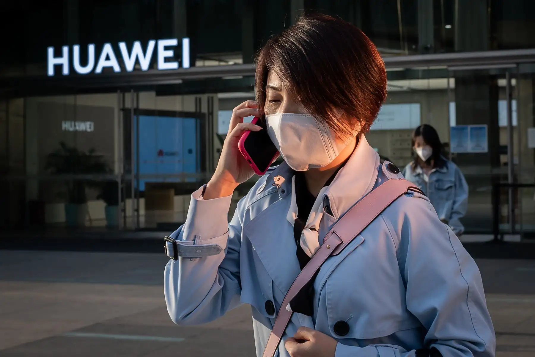 Pompeo también felicitó a Reino Unido por convertirse en un país "limpio" de la injerencia de Huawei. Foto: AFP