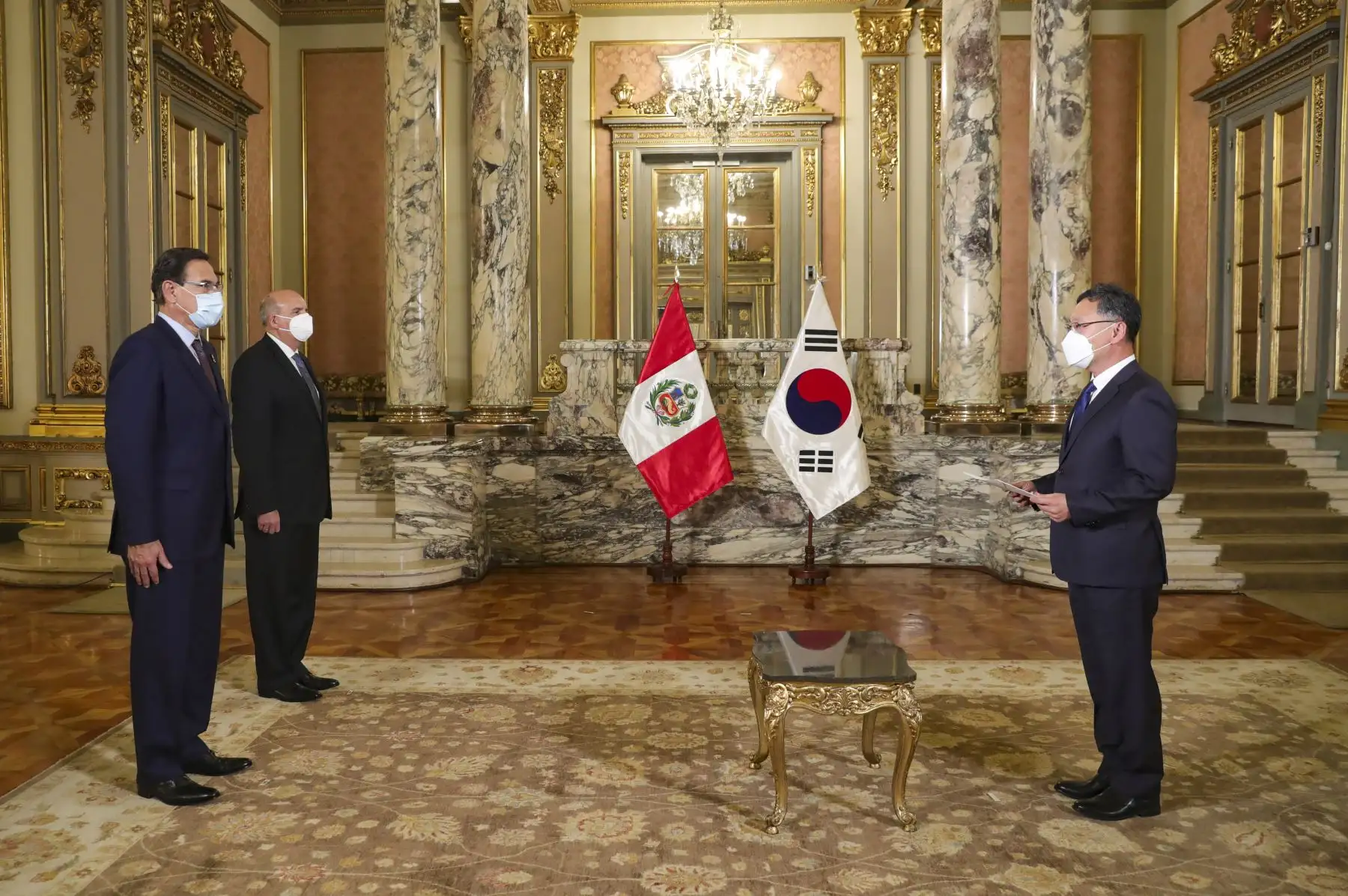 El presidente de la República recibió las cartas credenciales de los embajadores de Corea del Sur.
Foto: ANDINA/Prensa Presidencia