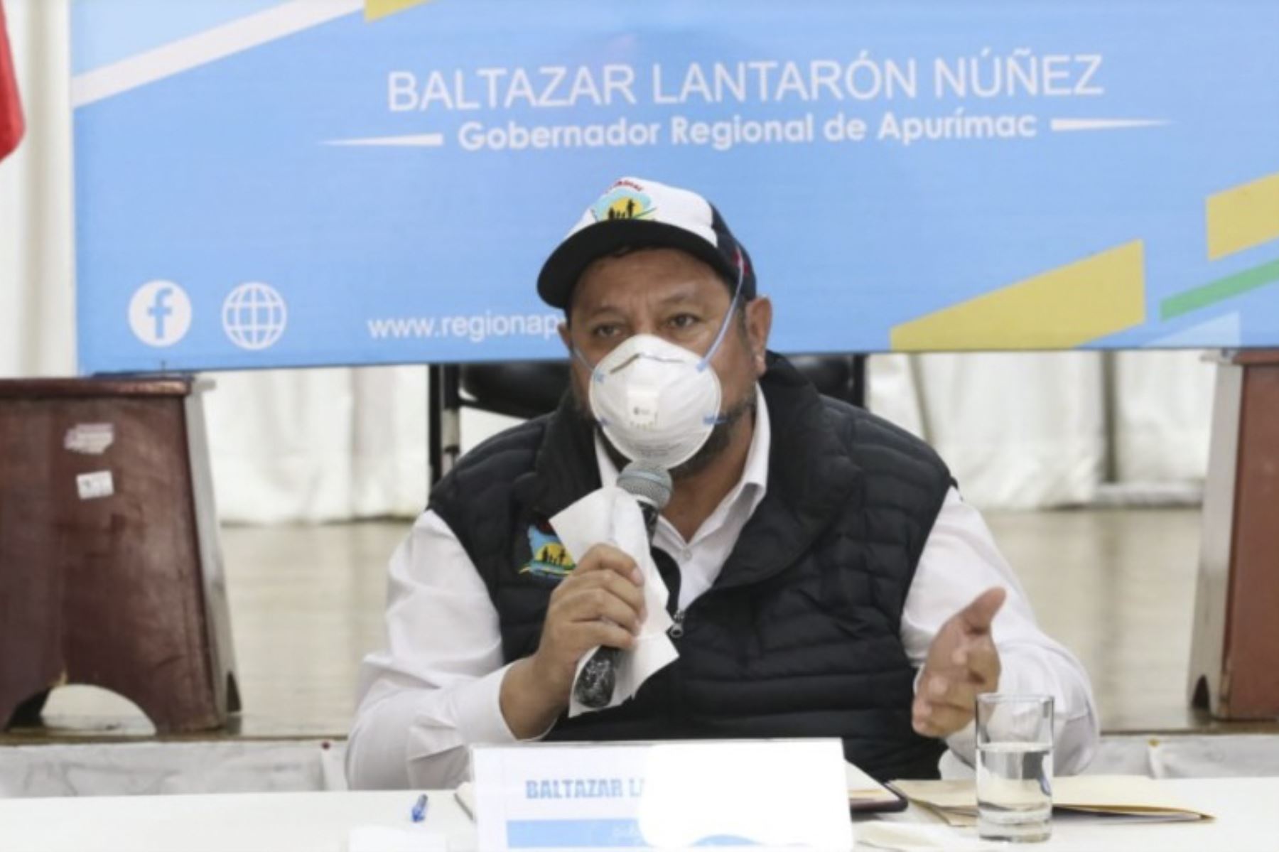 Gobernador regional de Apurímac, Baltazar Lantarón, se contagió de covid-19 y ahora cumple cuarentena. Foto: ANDINA/difusión.