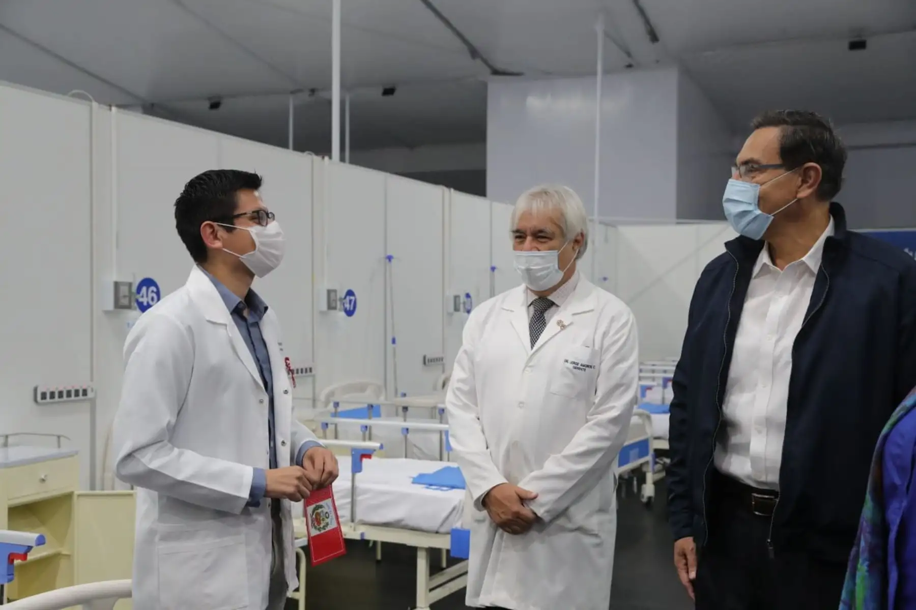 El presidente de la República, Martín Vizcarra, visita e inaugurará la nueva Villa EsSalud San Juan de Lurigancho, destinada para la atención de pacientes Covid-19. .Foto: ANDINA/Prensa Presidencia El presidente de la República, Martín Vizcarra, visita e inaugurará la nueva Villa EsSalud San Juan de Lurigancho, destinada para la atención de pacientes Covid-19. .Foto: ANDINA/Prensa Presidencia