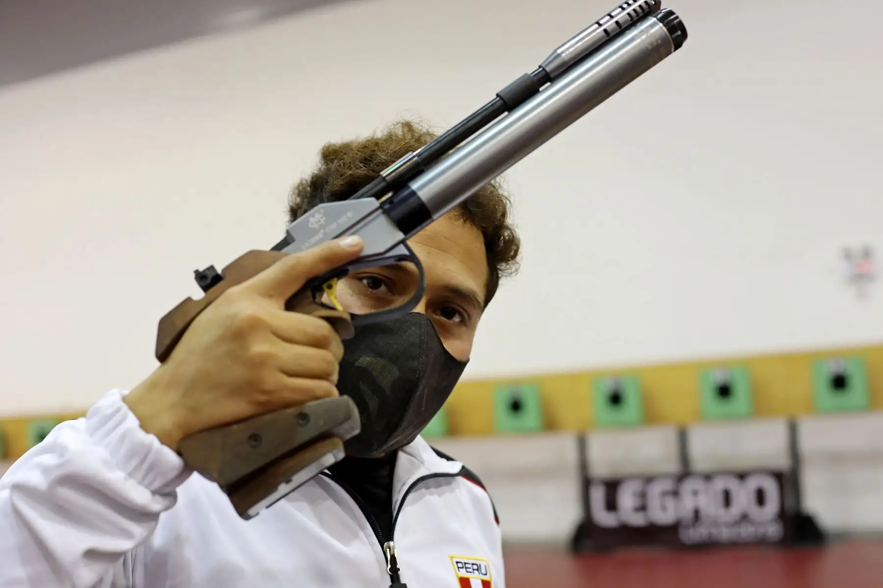 Un nuevo grupo de deportistas calificados de Tiro retornaron a los entrenamientos en la Videna para retomar su preparación con miras a futuras competencias nacionales e internacionales. Foto: ANDINA/Lima 2019