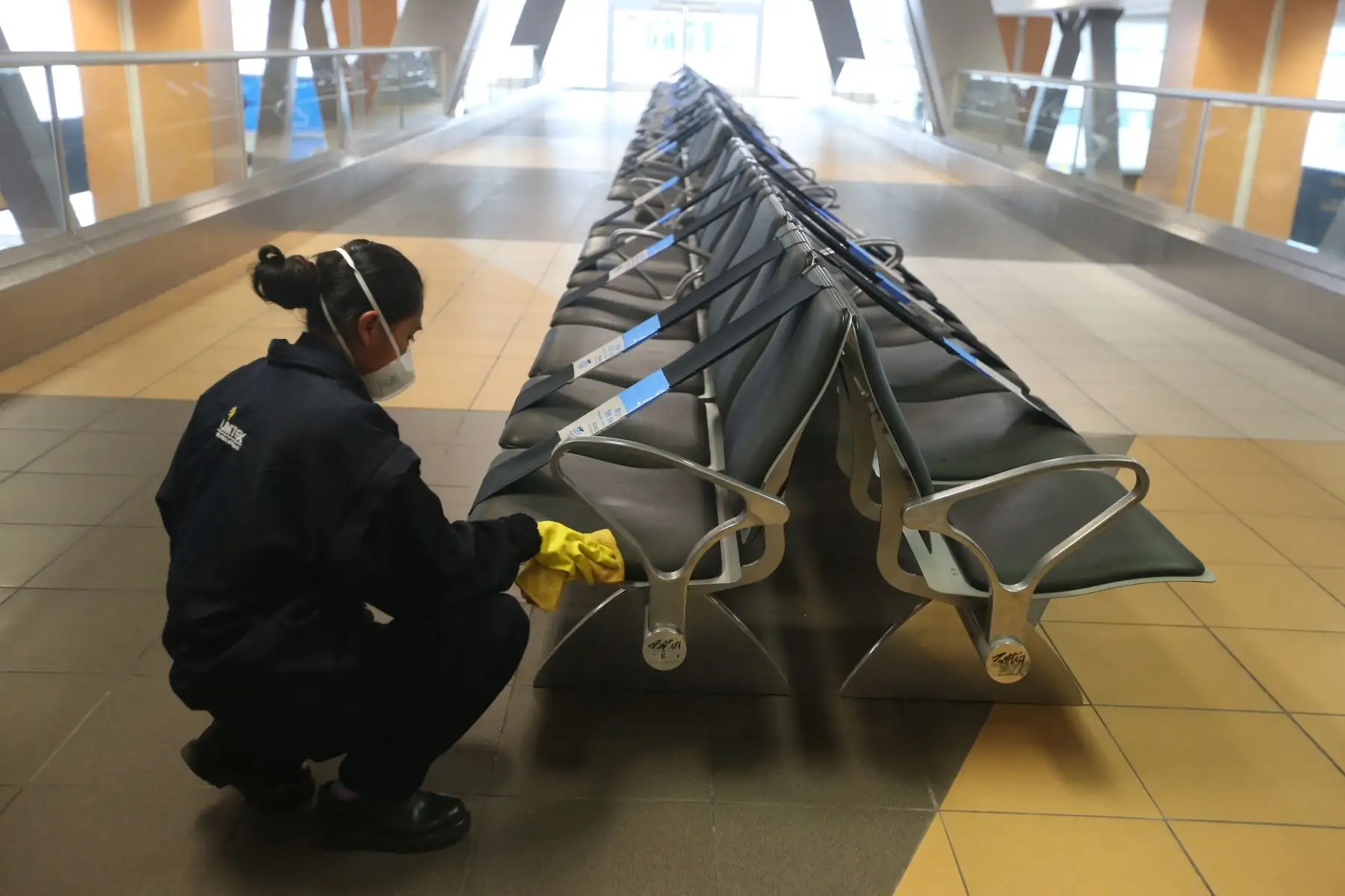 Aeropuerto Jorge Chávez abre sus puertas para vuelos nacionales y presenta los protocolos para pasajeros.

Foto: ANDINA/Jhonel Rodríguez