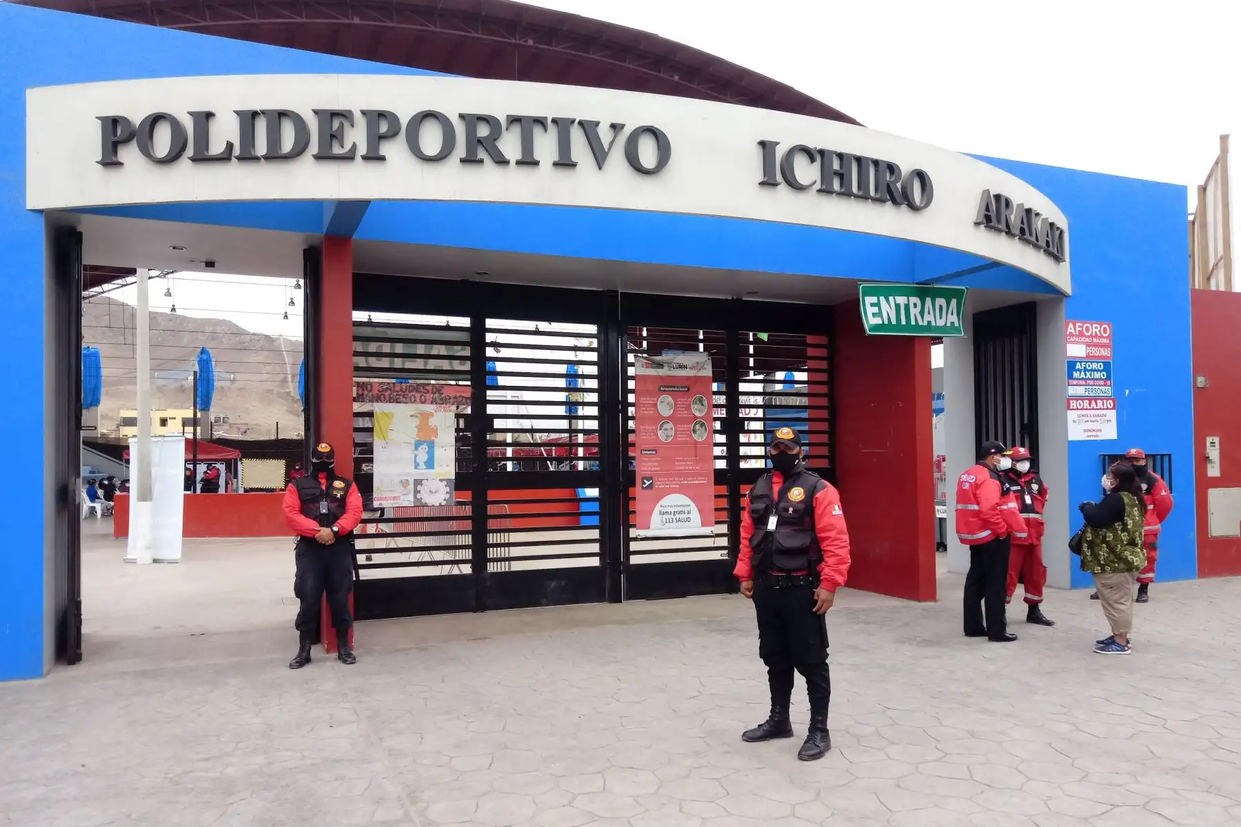 DIRIS Lima Sur  atiende aproximadamente a 200 trabajadores de 53 comedores populares del distrito de Lurín. Los ciudadanos fueron  evaluados clínicamente y  atendidos en descarte de  covid – 19 Foto: Diris Lima Sur