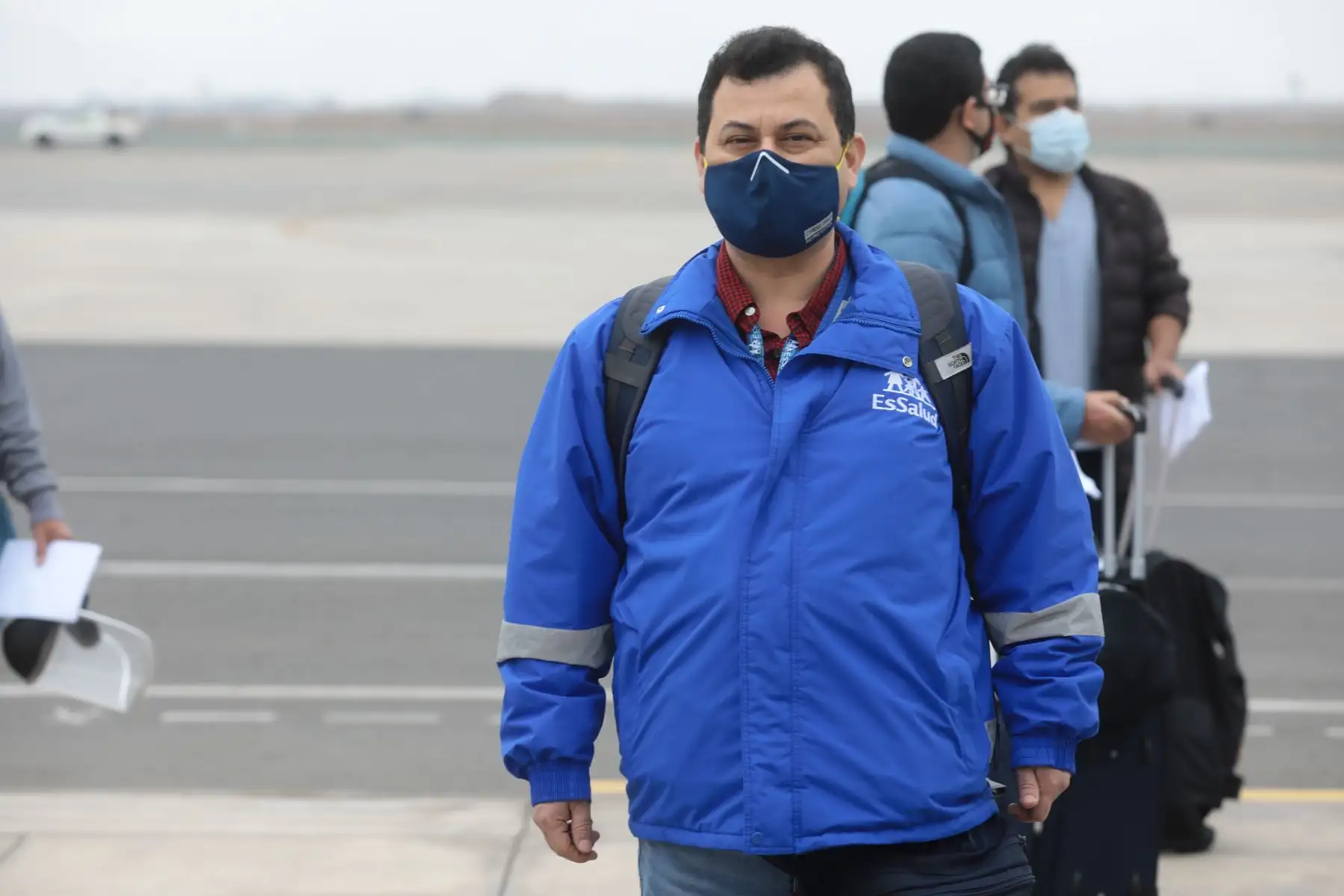 Equipo médico viaja a Piura para continuar lucha contra el Covid-19. Esta vez se sumaron seis profesionales médicos y diez tecnólogos. Además se enviaron 5 mil pruebas rápidas y equipos de bioseguridad. Foto: ANDINA/Essalud