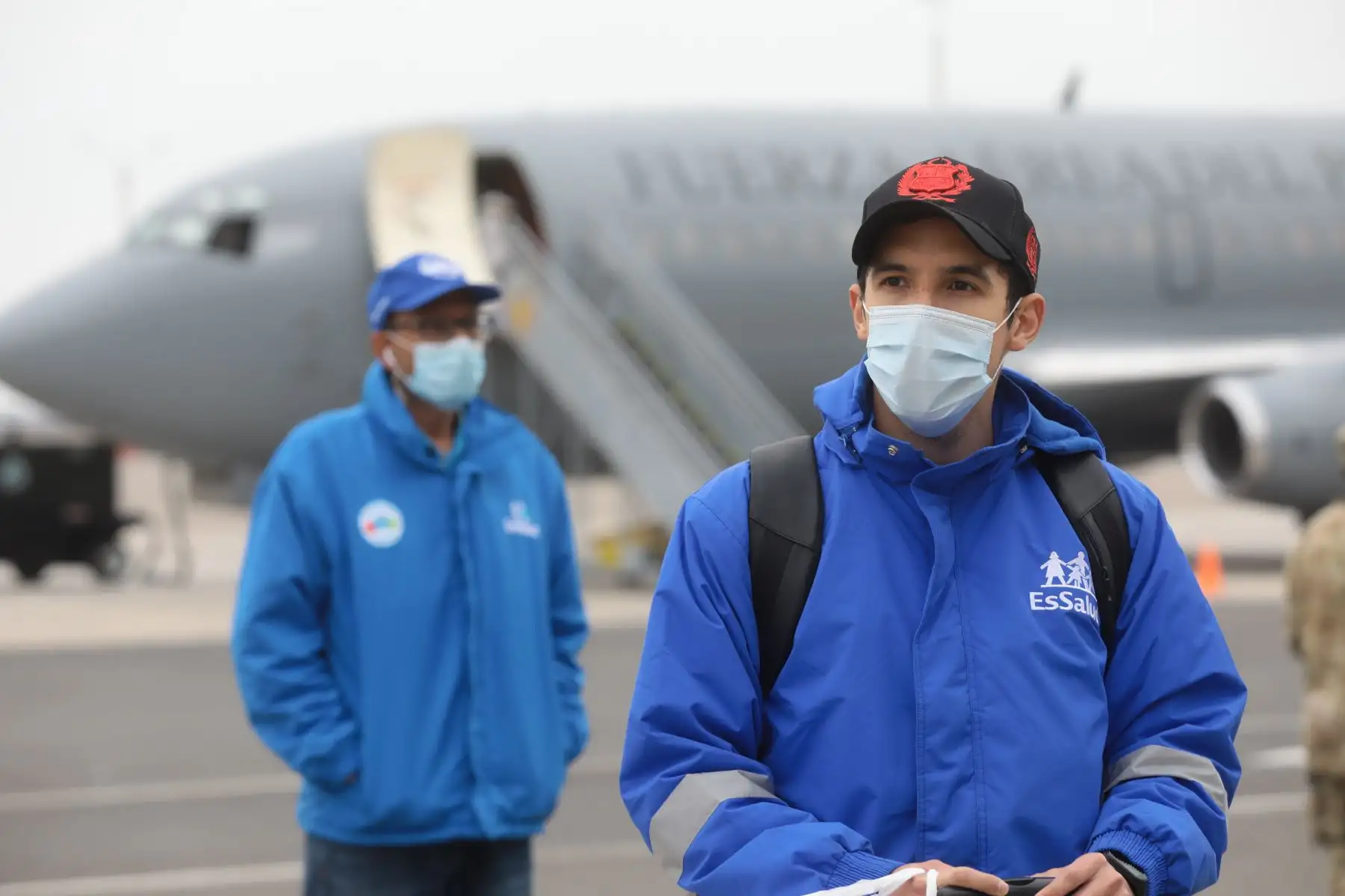 Equipo médico viaja a Piura para continuar lucha contra el Covid-19. Esta vez se sumaron seis profesionales médicos y diez tecnólogos. Además se enviaron 5 mil pruebas rápidas y equipos de bioseguridad. Foto: ANDINA/Essalud