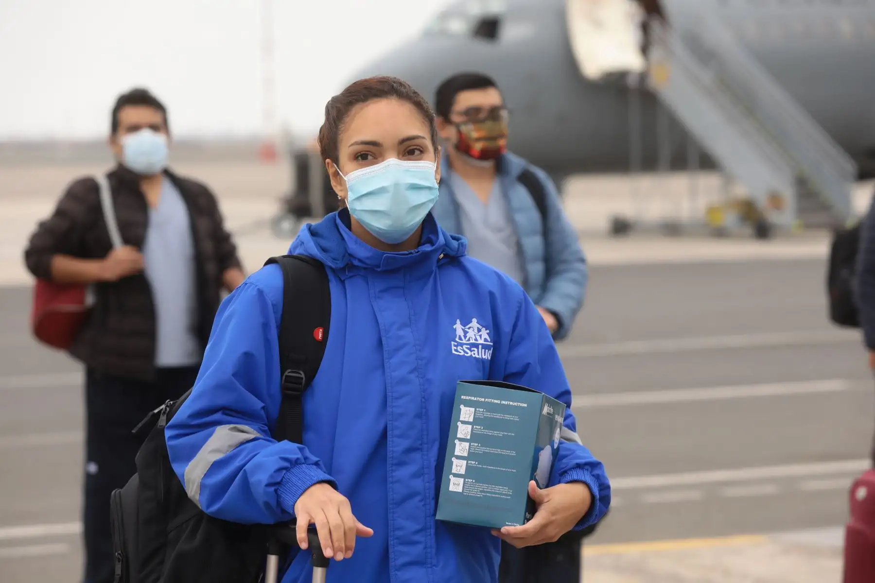 Equipo médico viaja a Piura para continuar lucha contra el Covid-19. Esta vez se sumaron seis profesionales médicos y diez tecnólogos. Además se enviaron 5 mil pruebas rápidas y equipos de bioseguridad. Foto: ANDINA/Essalud