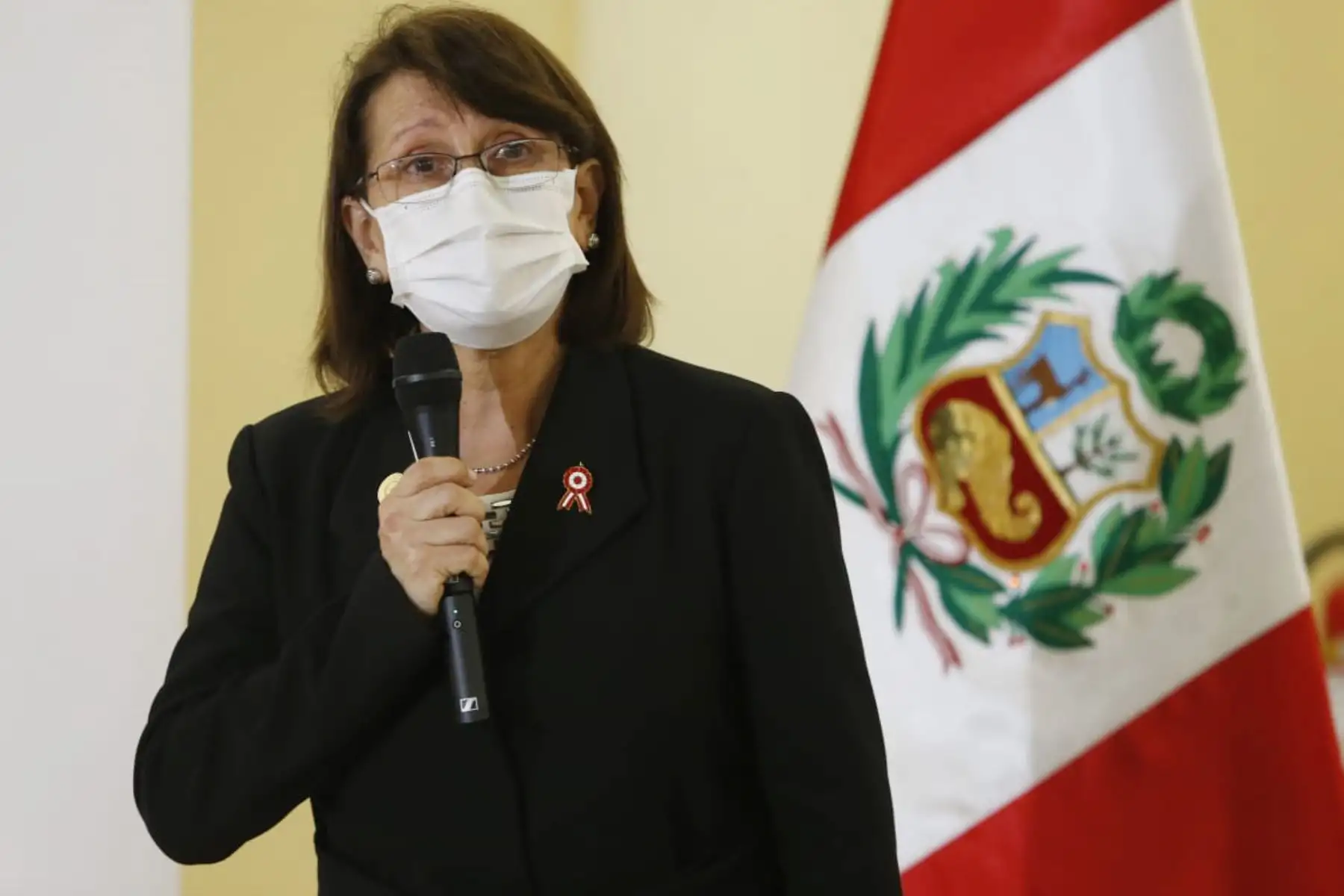 Ministra de Salud, Pilar Mazzetti, exhortó a la población a reactivar la economía con responsabilidad, pues no es solo un asunto de las autoridades, sino también de toda la ciudadanía. Foto: ANDINA/Minsa.
