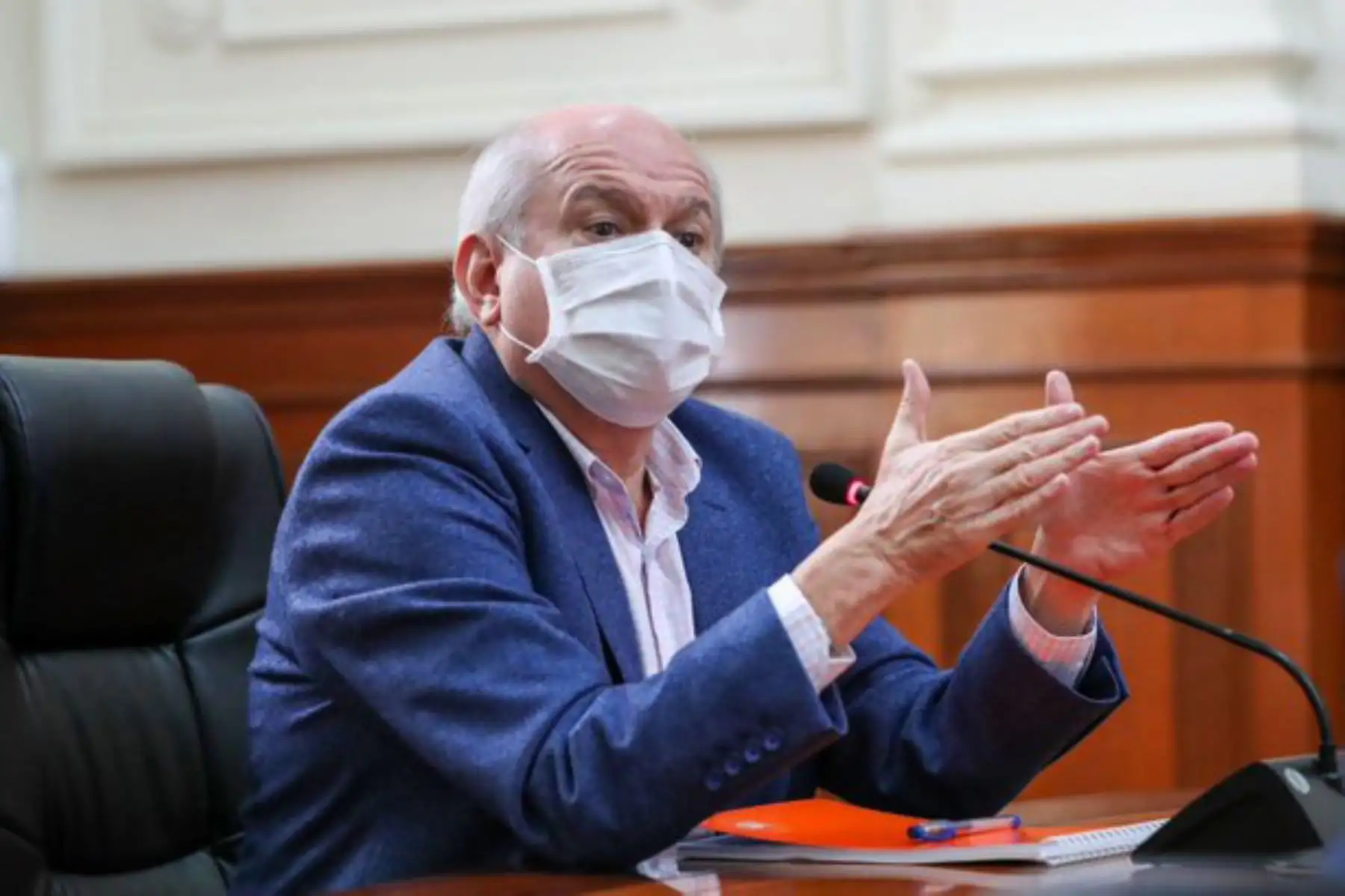 En este encuentro participan además los ministros del Ministerio de Economía María Antonieta Alva, Ministerio de Justicia Ana Neyra, Ministerio de Salud Pilar Mazzetti, MinemPeru Rafael Belaunde; Ministerio del Interior, Jorge Montoya, y el comandante general de la PNP, Héctor Loayza.
Fotos:ANDINA/PCM.