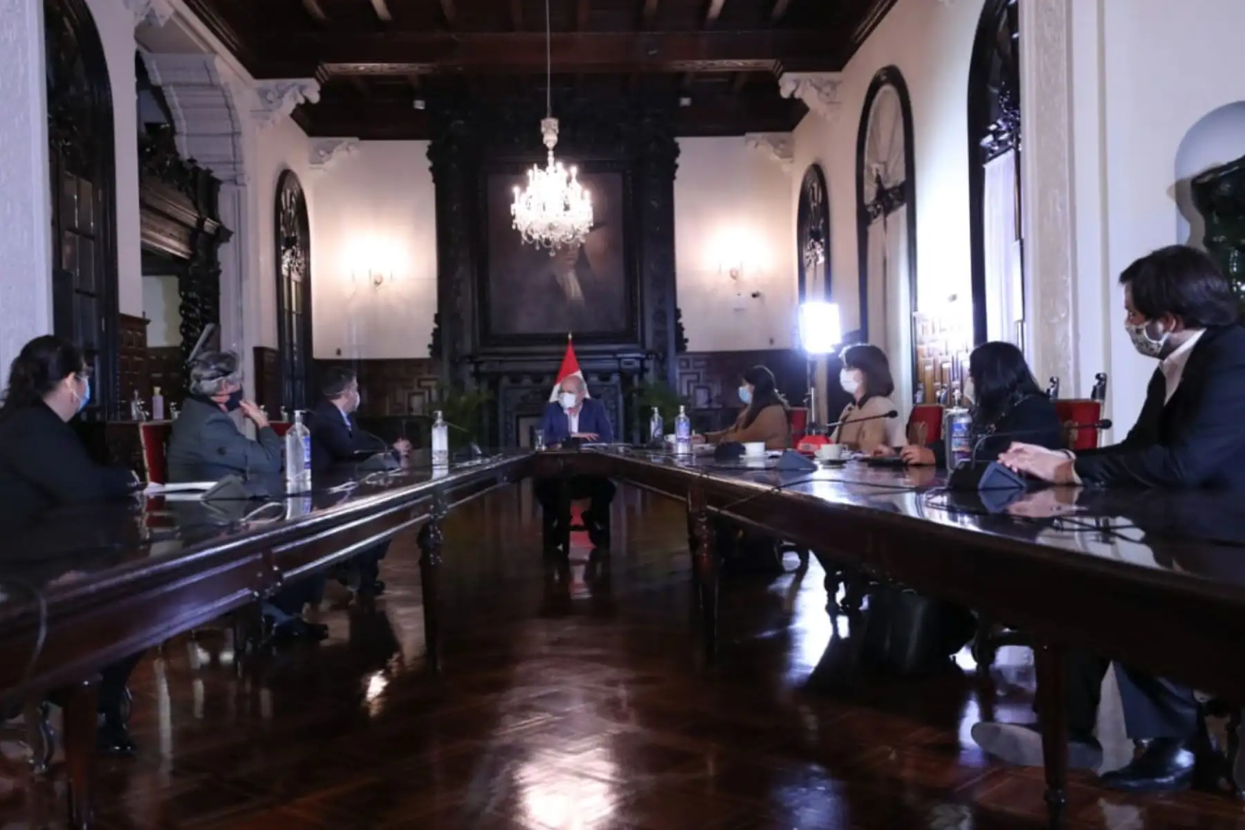 El titular de la PCM,Pedro Cateriano, se reúne con el presidente del Partido Morado, Julio Guzmán, y los congresistas de dicha agrupación Francisco Sagasti, Zenaida Solis, Alberto de Belaunde, Gino Costa, Daniel Olivares, Angélica Palomino y Miguel Gonzales.Foto.ANDINA/PCM El titular de la PCM,Pedro Cateriano, se reúne con el presidente del Partido Morado, Julio Guzmán, y los congresistas de dicha agrupación Francisco Sagasti, Zenaida Solis, Alberto de Belaunde, Gino Costa, Daniel Olivares, Angélica Palomino y Miguel Gonzales.Foto.ANDINA/PCM