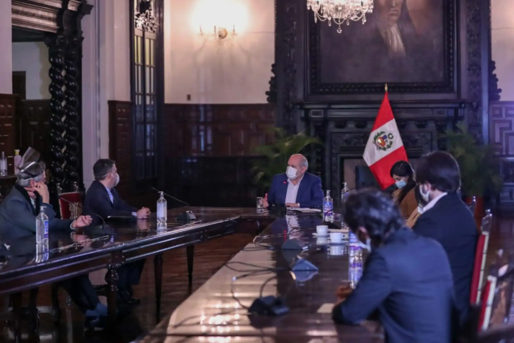 El titular de la PCM,Pedro Cateriano, se reúne con el presidente del Partido Morado, Julio Guzmán, y los congresistas de dicha agrupación Francisco Sagasti, Zenaida Solis, Alberto de Belaunde, Gino Costa, Daniel Olivares, Angélica Palomino y Miguel Gonzales.Foto.ANDINA/PCM El titular de la PCM,Pedro Cateriano, se reúne con el presidente del Partido Morado, Julio Guzmán, y los congresistas de dicha agrupación Francisco Sagasti, Zenaida Solis, Alberto de Belaunde, Gino Costa, Daniel Olivares, Angélica Palomino y Miguel Gonzales.Foto.ANDINA/PCM