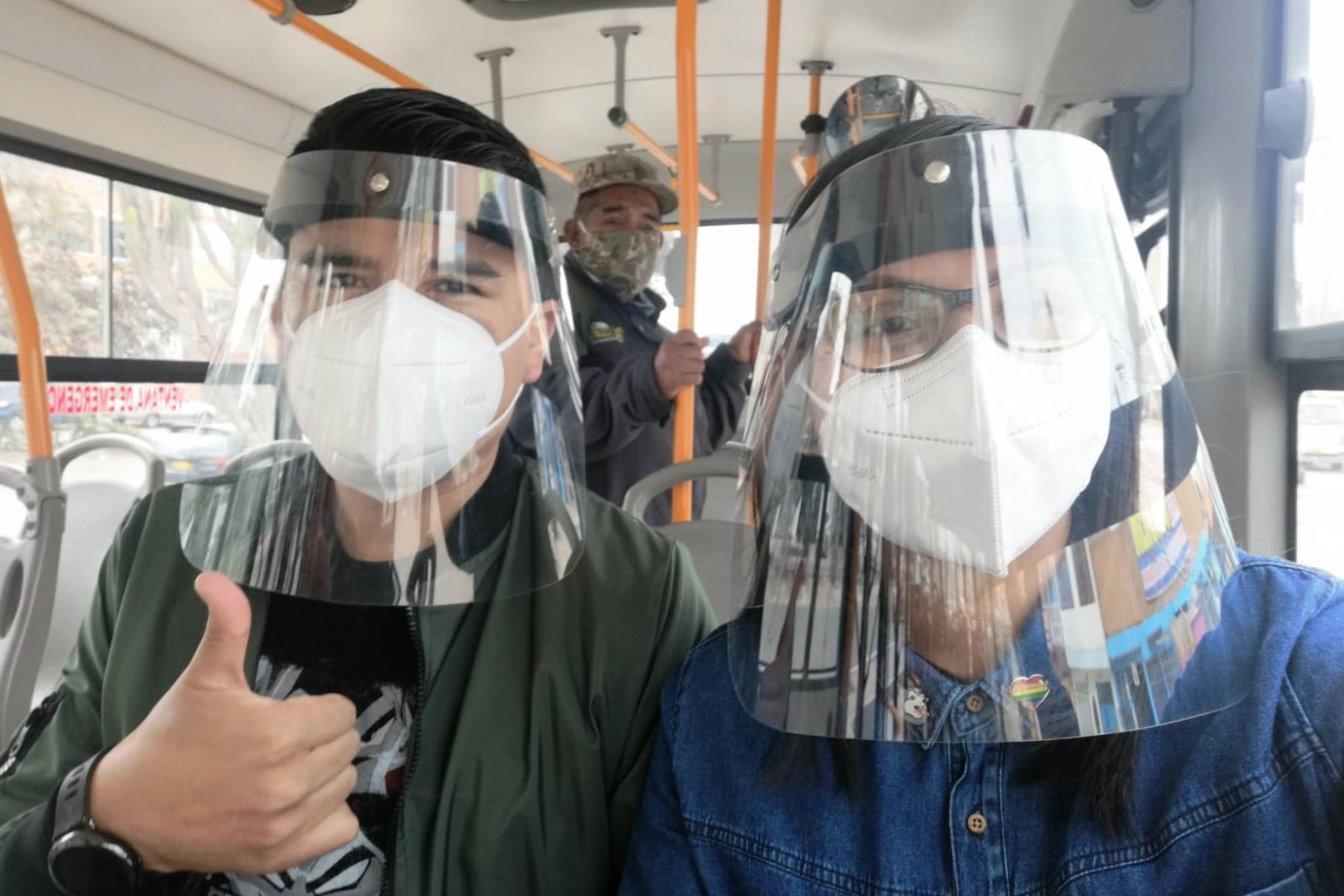 Uso de protector facial será obligatorio en Metropolitano y corredores complementarios. Foto: ANDINA/Difusión.