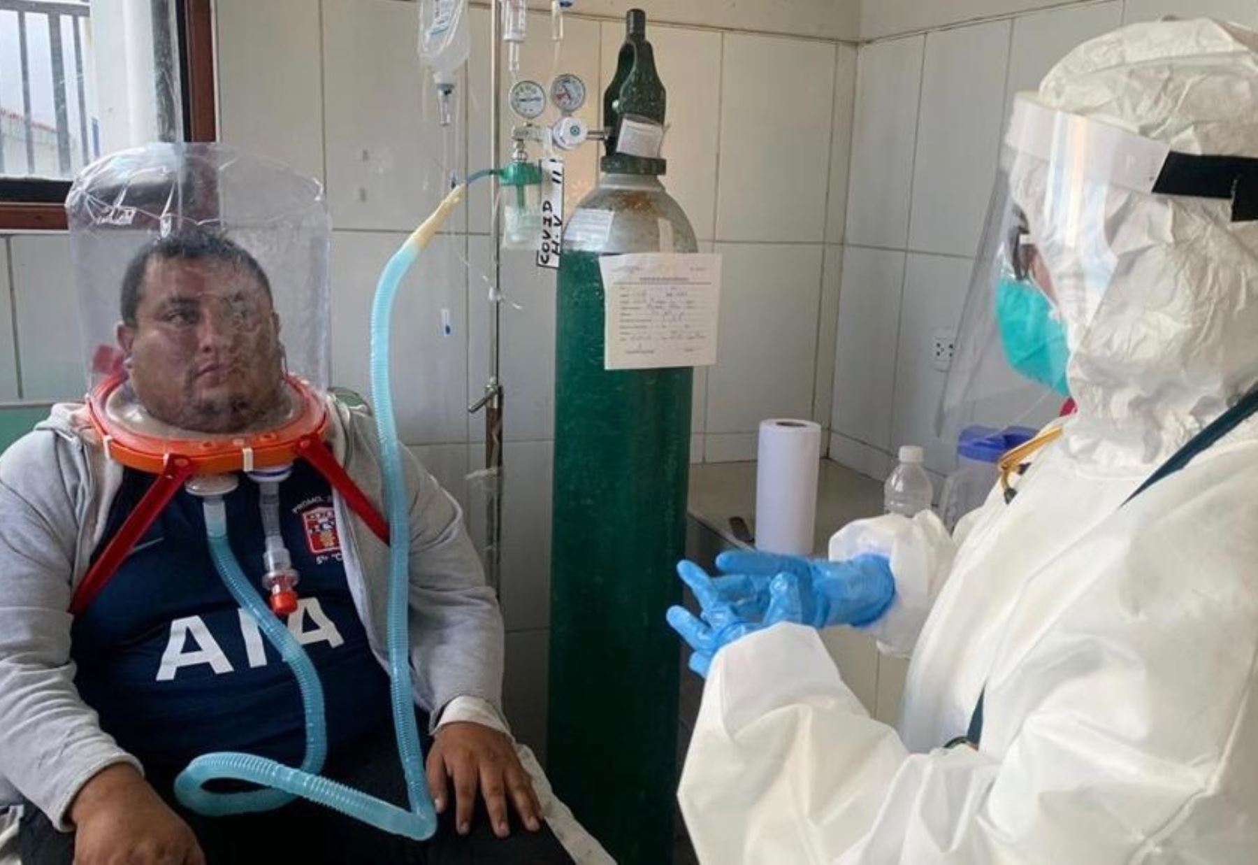 Ministerio de Salud implementa un novedoso sistema de ventilación no invasiva en pacientes covid-19 de Huánuco que evita que se agrave el estado de salud de los afectados por esta enfermedad. ANDINA/Difusión