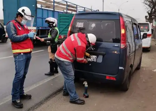 Lima, La Libertad, Junín y Puno son las regiones con más incidencias de faltas causadas por el transporte informal, reveló la Sutran.