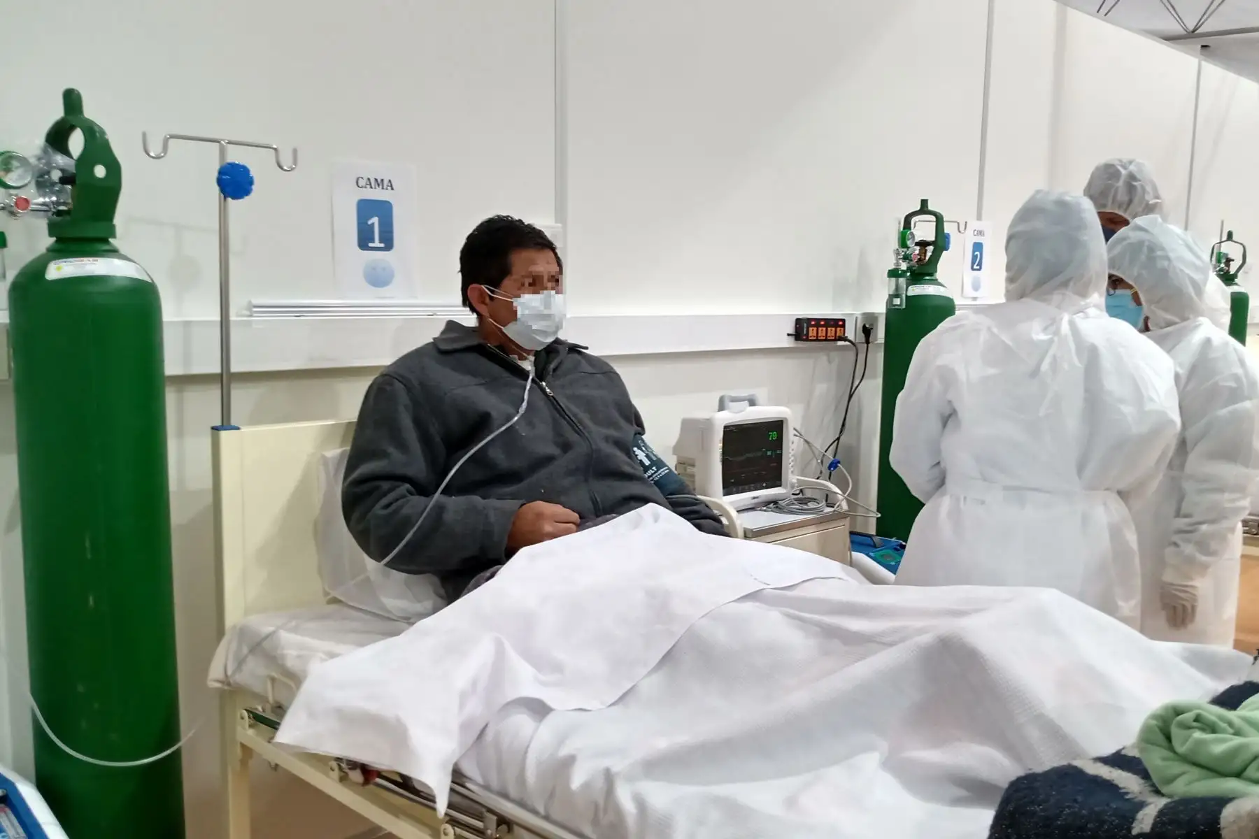 Essalud recibe a primeros pacientes en nuevo hospital Cerro Juli de Arequipa. Afectados por la covid-19 recibirán tratamiento temprano y especializado.
Foto: Essalud