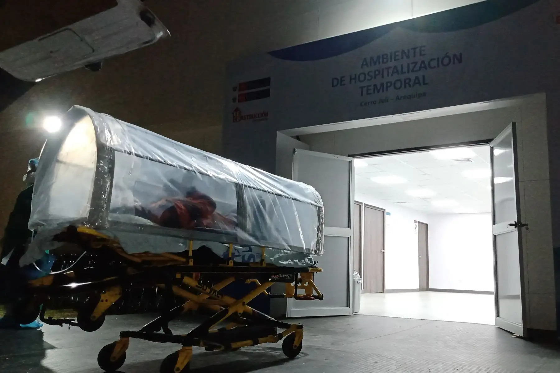 Essalud recibe a primeros pacientes en nuevo hospital Cerro Juli de Arequipa. Afectados por la covid-19 recibirán tratamiento temprano y especializado.
Foto: Essalud