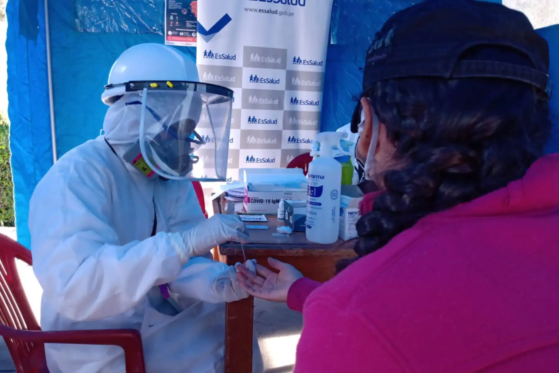 Essalud recibe a primeros pacientes en nuevo hospital Cerro Juli de Arequipa. Afectados por la covid-19 recibirán tratamiento temprano y especializado.
Foto: Essalud