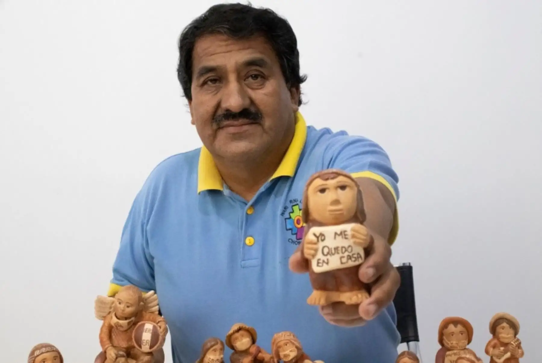 Maestro ceramista ayacuchano Leonidas Orellana incorpora temática del covid-19 en su arte