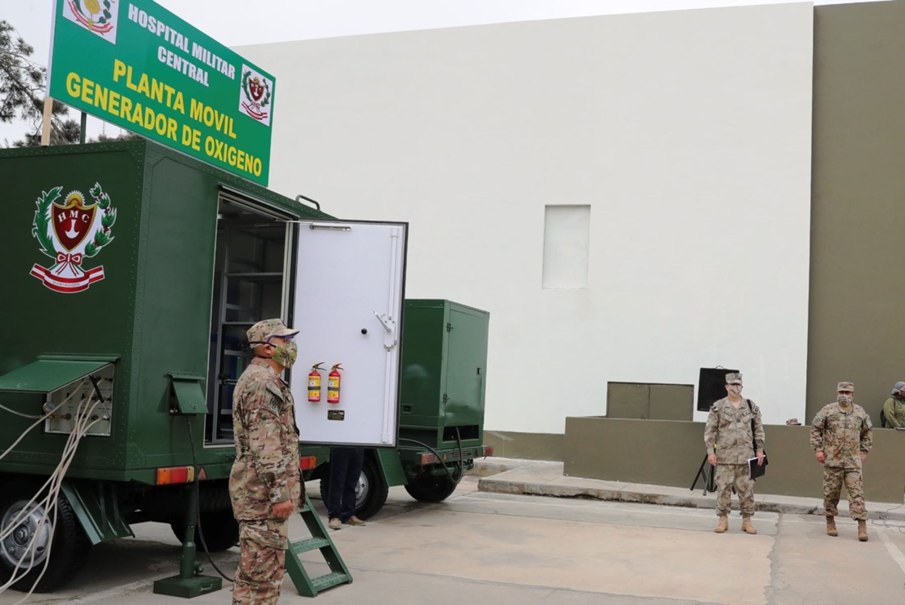 Ejército abastece de oxígeno gratis a población vulnerable de San Juan de Lurigancho. Foto: ANDINA/Difusión.