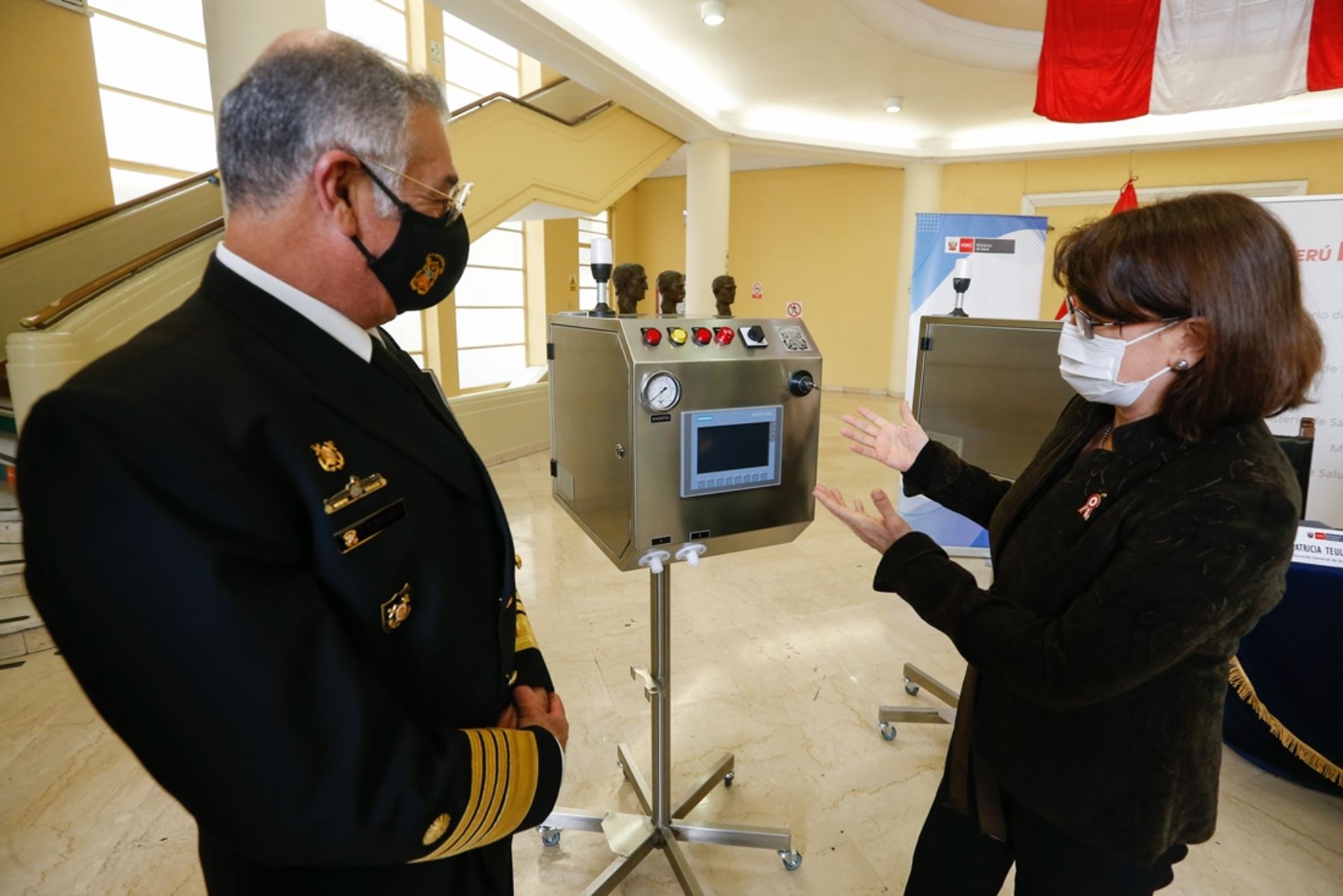 Minsa y Marina de Guerra firman convenio para fabricación de respiradores Samay. Foto: ANDINA/difusión.