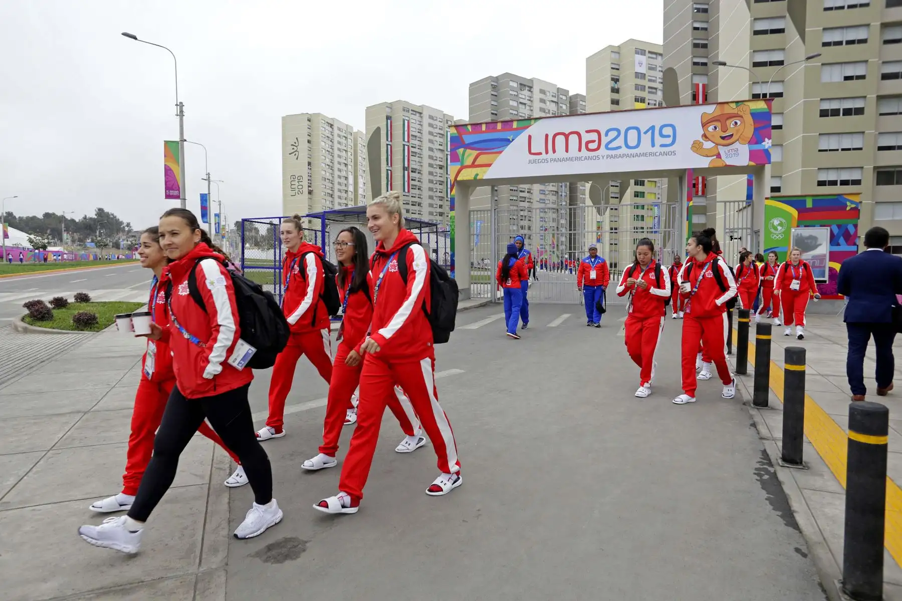 A un año de la realización del certamen multideportivo más grande del continente, Lima 2019 sigue dando que hablar por el Legado que deja y que continúa en servicio para el país. El Proyecto Especial Legado Juegos Panamericanos y Parapanamericanos implementó los departamentos de las siete torres y cedió la administración temporal a EsSalud, para contribuir por la pandemia del nuevo coronavirus.Foto:ANDINA/Difusión