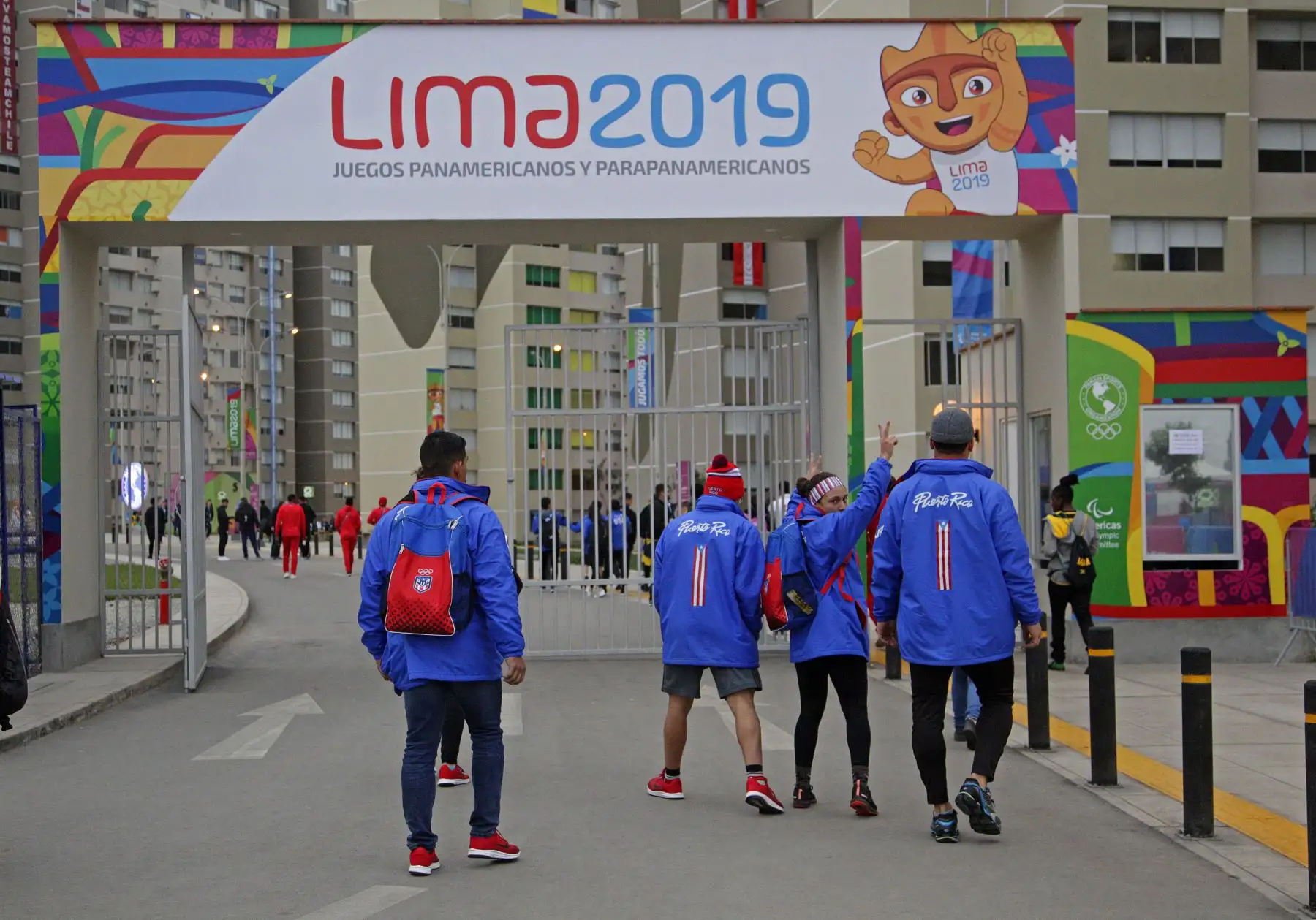 A un año de la realización del certamen multideportivo más grande del continente, Lima 2019 sigue dando que hablar por el Legado que deja y que continúa en servicio para el país. El Proyecto Especial Legado Juegos Panamericanos y Parapanamericanos implementó los departamentos de las siete torres y cedió la administración temporal a EsSalud, para contribuir por la pandemia del nuevo coronavirus.Foto:ANDINA/Difusión