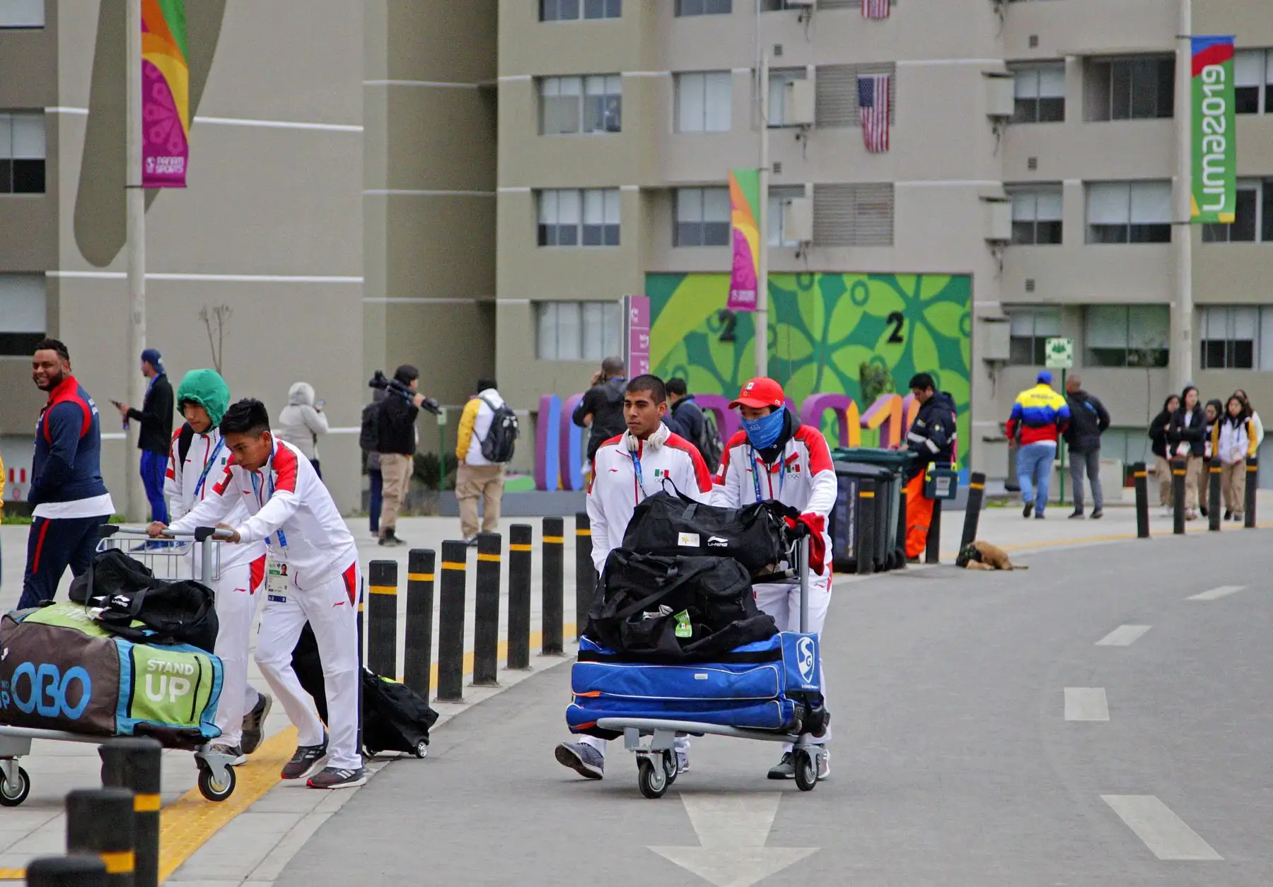 A un año de la realización del certamen multideportivo más grande del continente, Lima 2019 sigue dando que hablar por el Legado que deja y que continúa en servicio para el país. El Proyecto Especial Legado Juegos Panamericanos y Parapanamericanos implementó los departamentos de las siete torres y cedió la administración temporal a EsSalud, para contribuir por la pandemia del nuevo coronavirus.Foto:ANDINA/Difusión