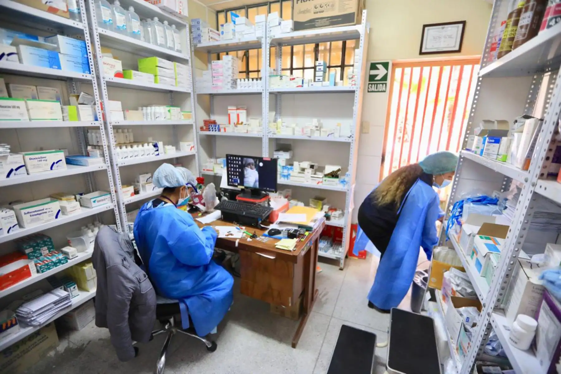 Ministra de Justicia y Derechos Humanos, Ana Neyra realiza  visita inopinada al penal de mujeres de Chorrillos a fin de supervisar las acciones de prevención y tratamiento de los casos de covid-19 en este establecimiento.
Foto: ANDINA/Difusión