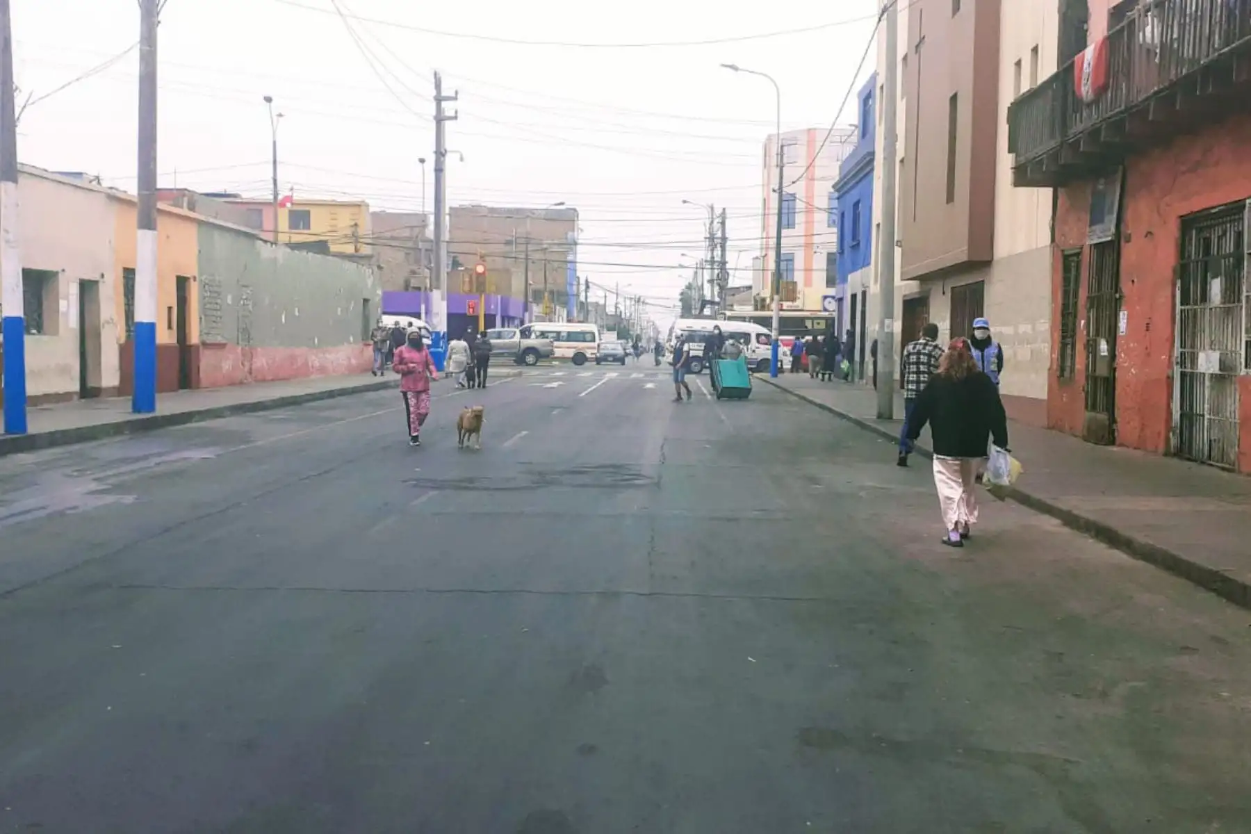 Municipalidad Provincial del Callao realiza megaoperativo de erradicación de comercio ambulatorio en los alrededores del Mercado Central del Callao cerca a la Av. Saènz Peña. Para este operativo apoyan las FF.AA y la Policía Nacional.
Foto: Municipalidad Provincial del Callao