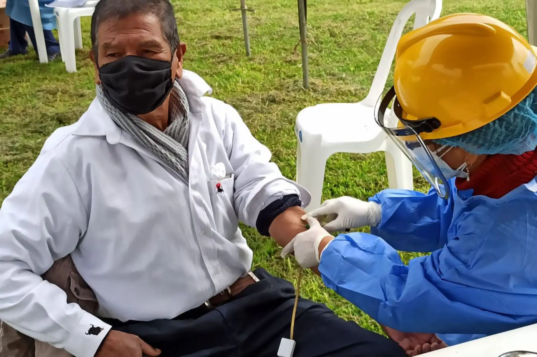 Equipos del Minsa brindaron atención integral de salud a más de 500 personas del centro poblado de Manchay Alto, en Pachacámac, como parte de las acciones por la Semana de Oro de las Enfermedades No Transmisibles.
Foto: Minsa