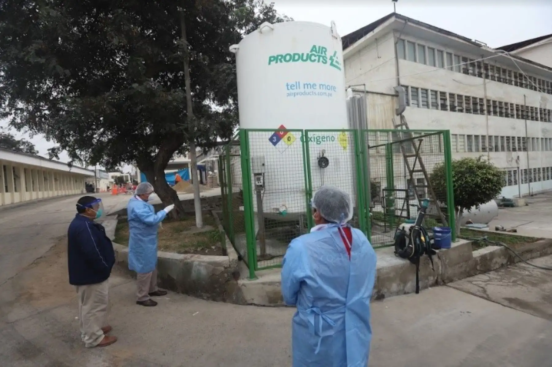 Peritos de la Contraloría realizaron visita de control al Hospital Regional de Trujillo.