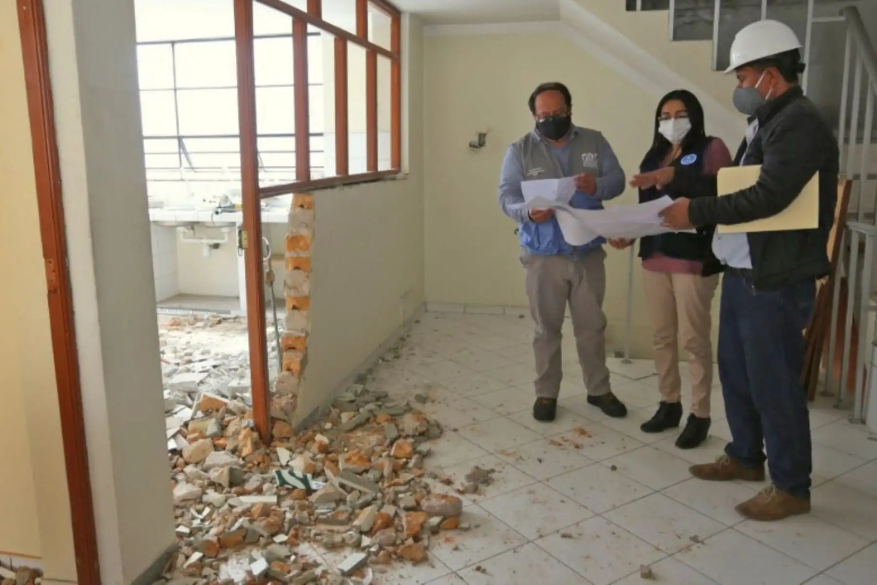 El Gobierno Regional de Cajamarca inició la adecuación de ambientes para la implementación del Laboratorio de Biología Molecular de Cajamarca, el cual funcionará en un área de más de 60 metros cuadrados, en la sede de la Dirección Regional de Salud (Diresa).