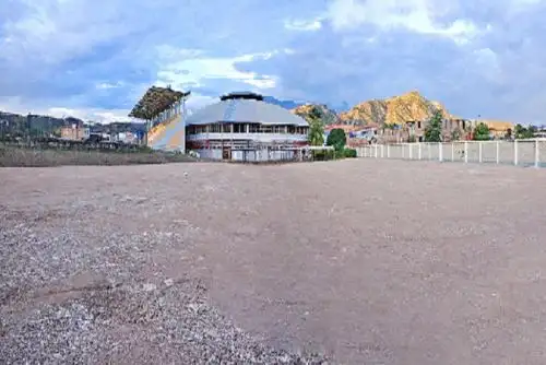 El primer terreno entregado está ubicado en la explanada del estadio Manuel Antonio Mesones Muro, en la ciudad de Bagua, a dos kilómetros del hospital Gustavo Lanatta Luján, donde se instalarán e implementarán 50 camas hospitalarias.