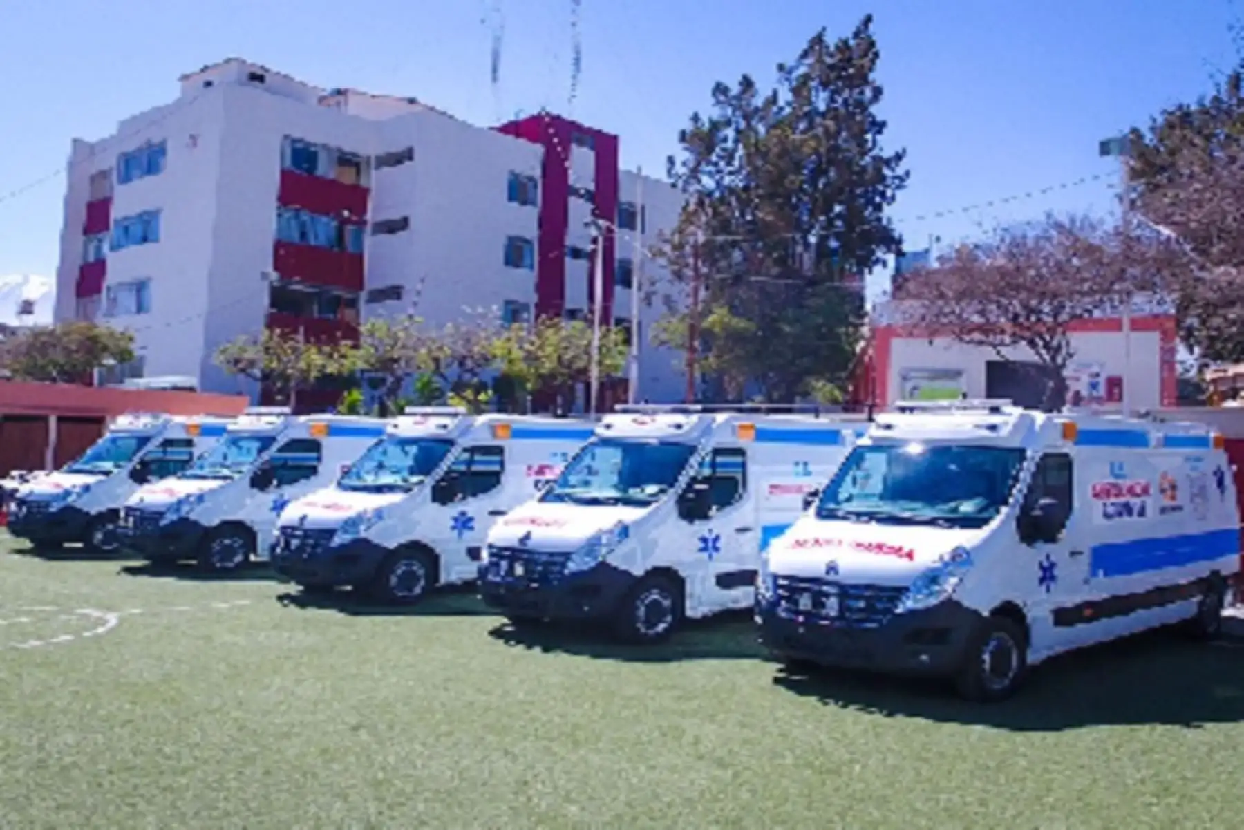 El Gobierno Regional de Arequipa adquirirá un nuevo lote de ambulancias para trasladar a los pacientes covid-19.